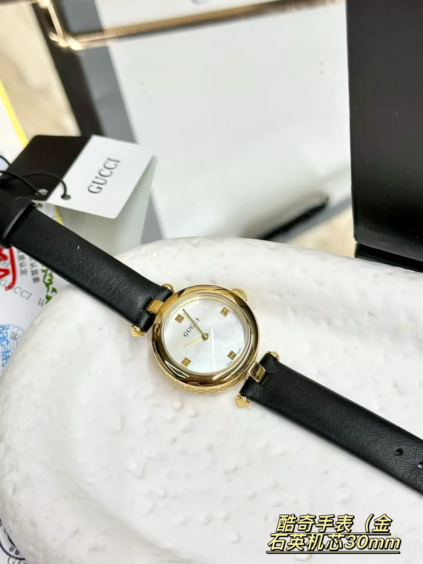 구찌 30mm 스틸 여성용 가죽 시계 상세 이미지 9