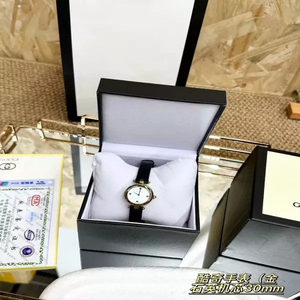 구찌 30mm 스틸 여성용 가죽 시계