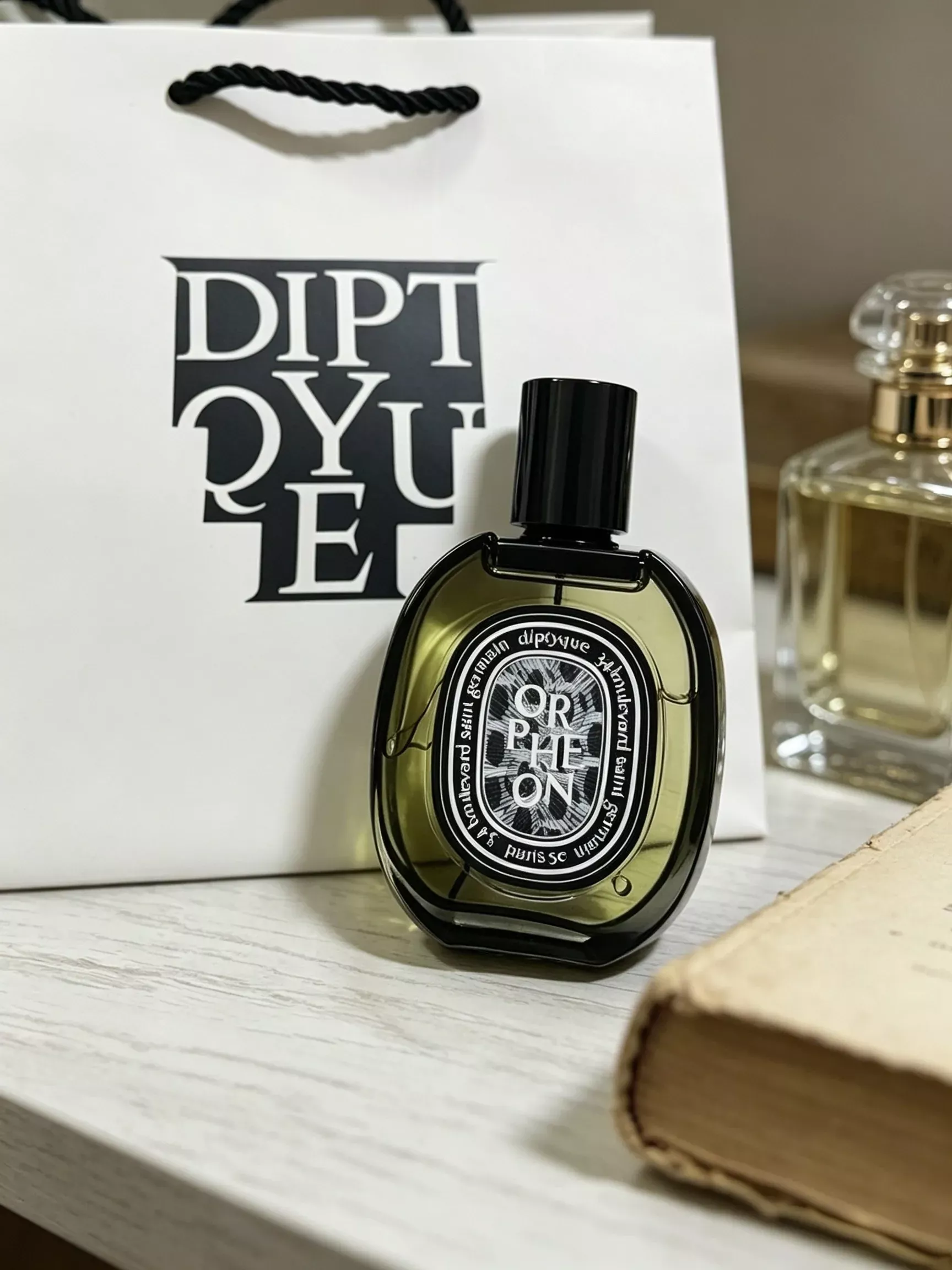 딥디크 오르페옹 우디 플로럴 EDP 향수 상세 이미지 6
