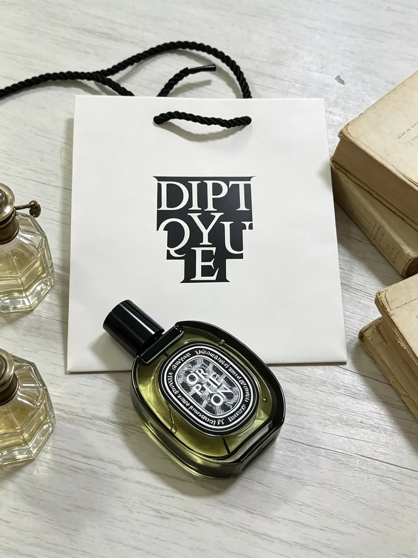 딥디크 오르페옹 우디 플로럴 EDP 향수 상세 이미지 7