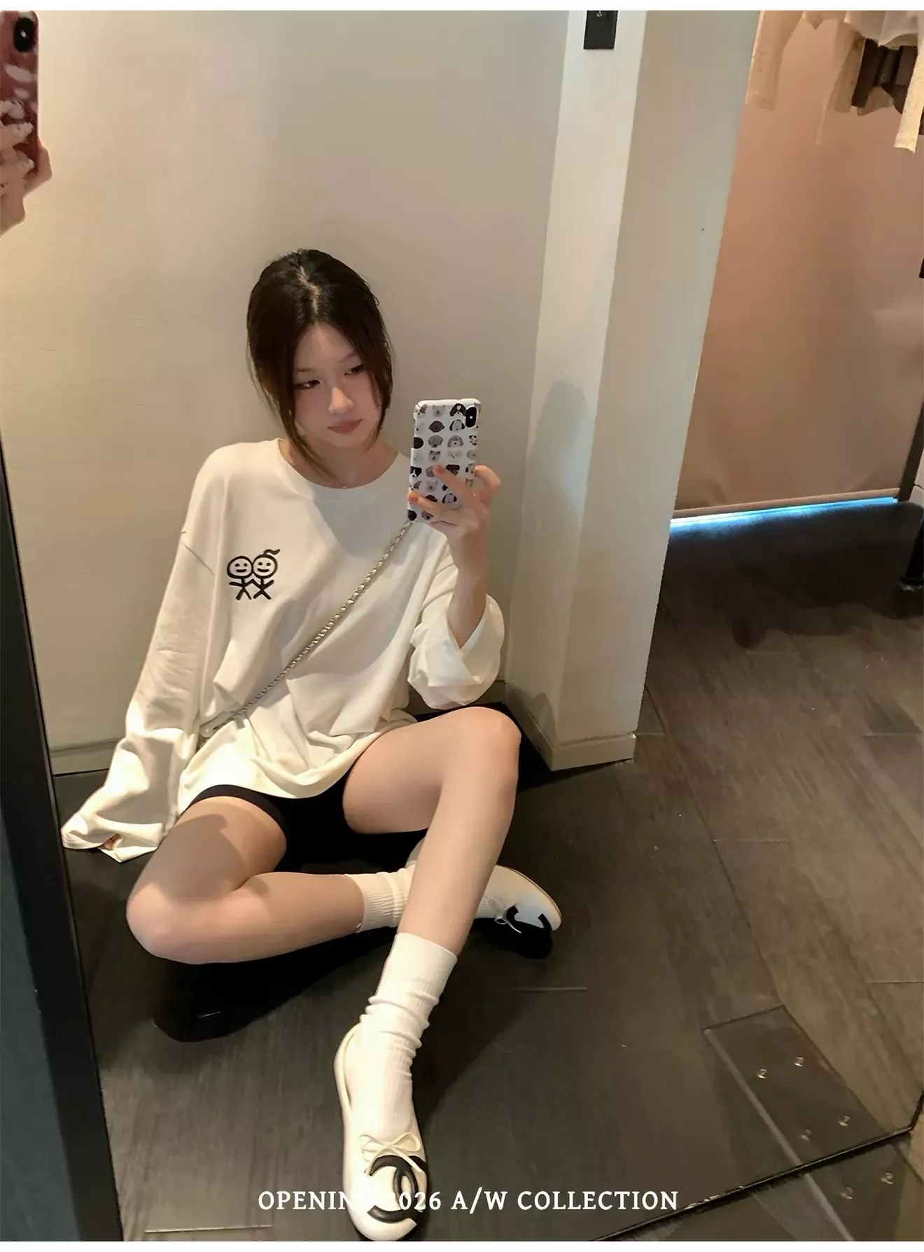 어반소피스티케이션 스틱 피규어 프린트 여성용 긴소매 티셔츠 상세 이미지 6