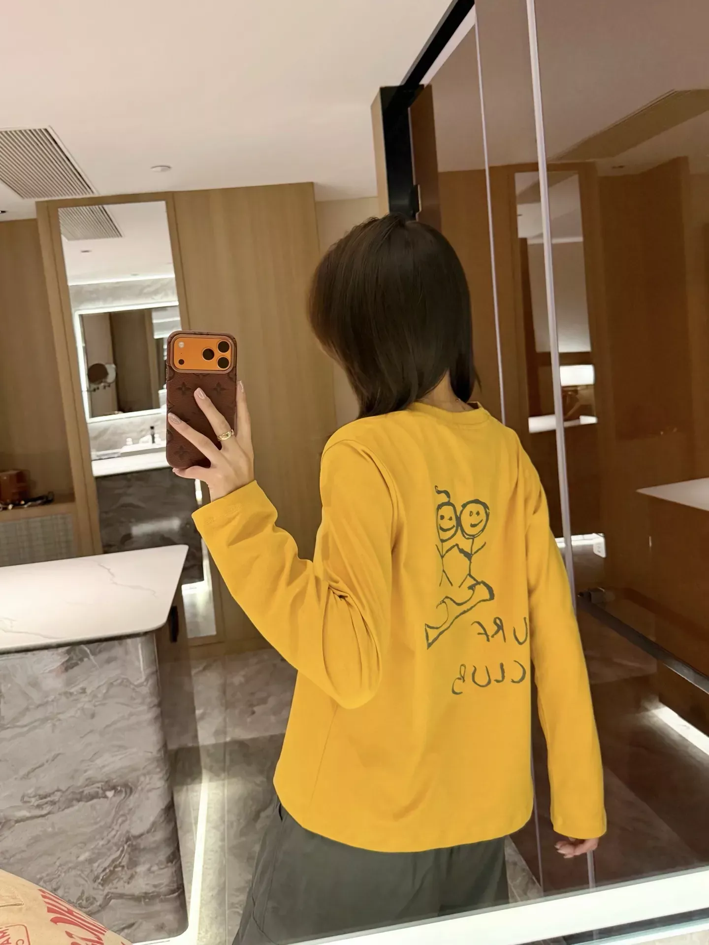 어반소피스티케이션 스틱 피규어 프린트 여성용 긴소매 티셔츠 상세 이미지 68
