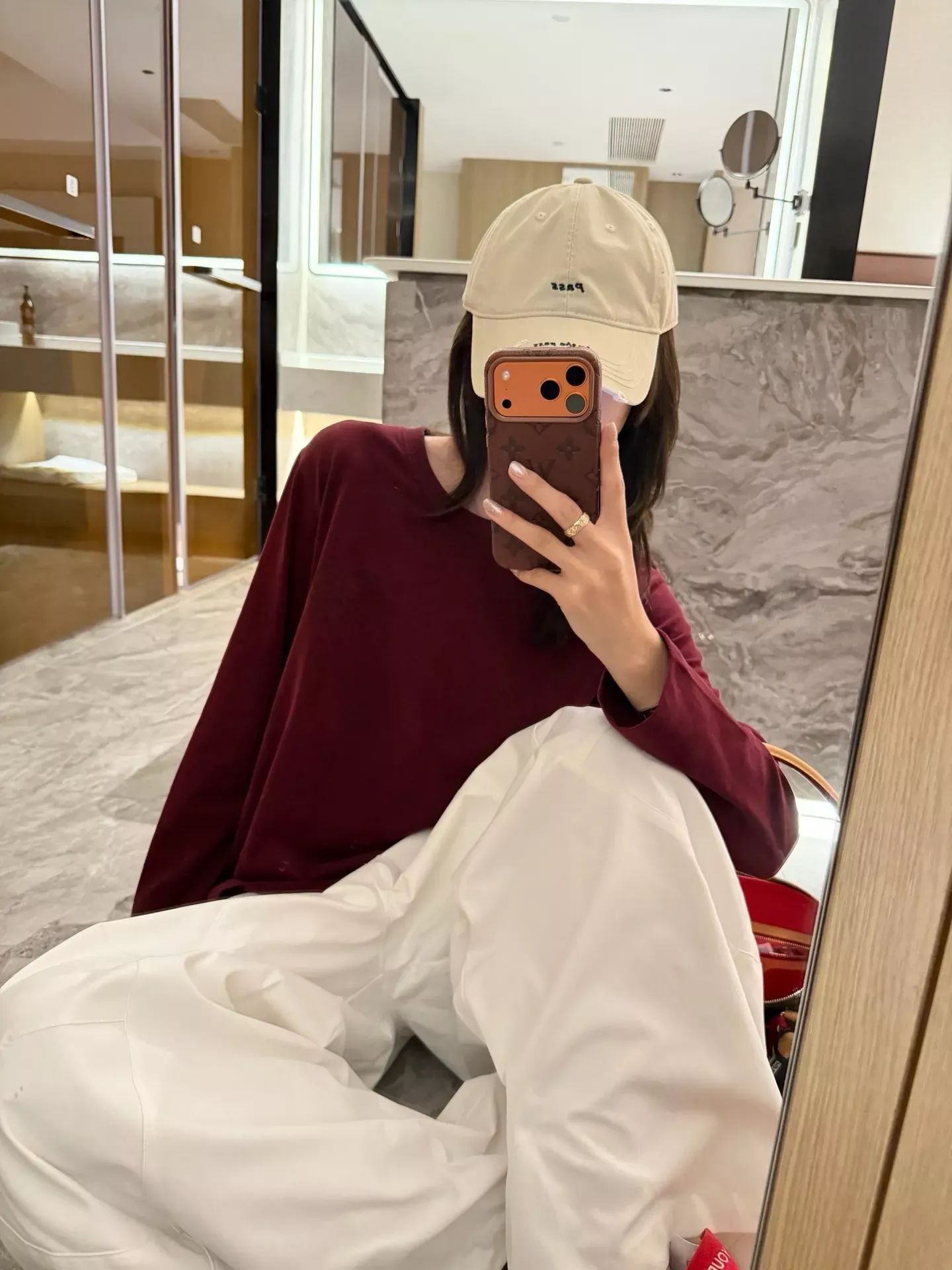 어반소피스티케이션 스틱 피규어 프린트 여성용 긴소매 티셔츠 상세 이미지 76