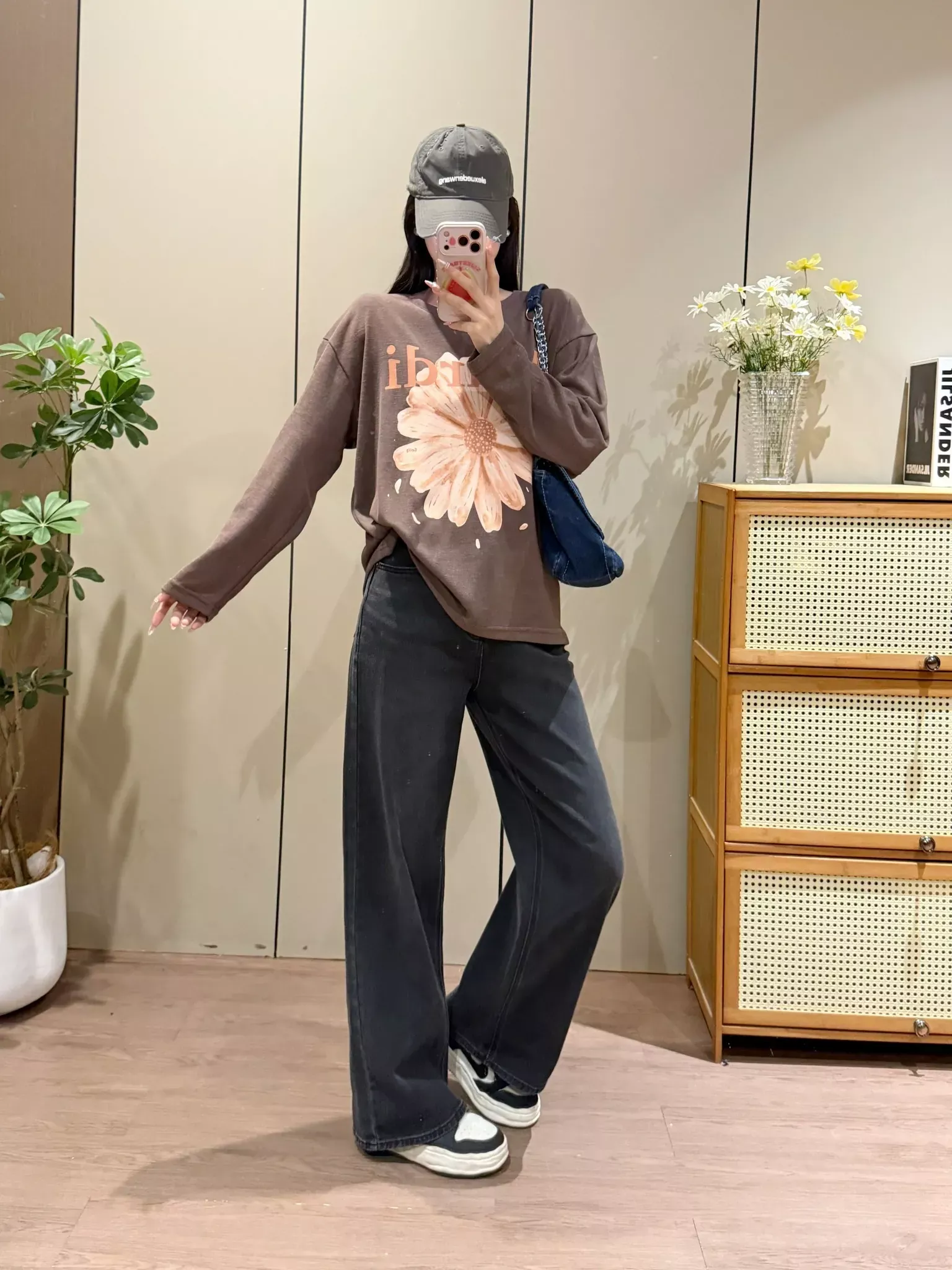 마르디 마가렛 플라워 프린트 여성용 긴소매 티셔츠 상세 이미지 27