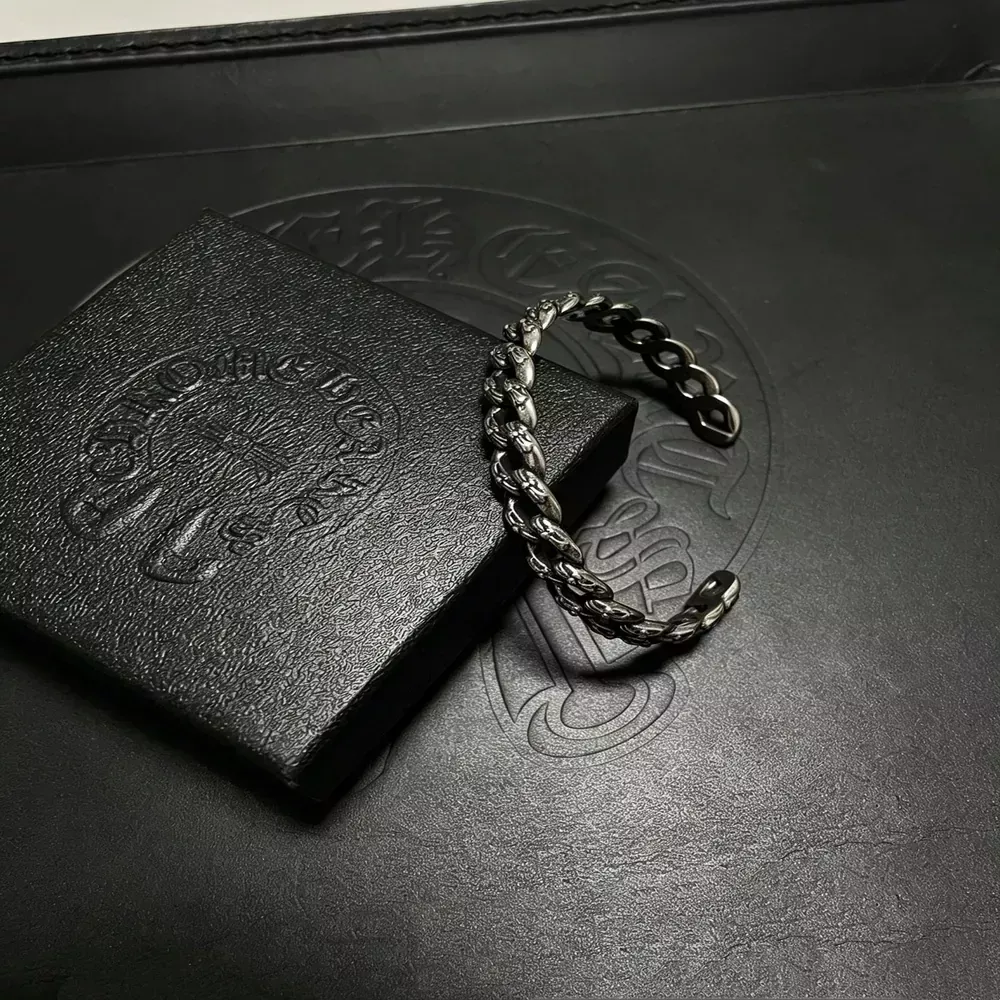 크롬하츠 입체 멀티 크로스 오픈형 팔찌