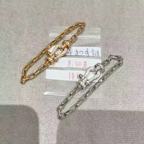 프레드 마제 버클 실버 와이어 팔찌