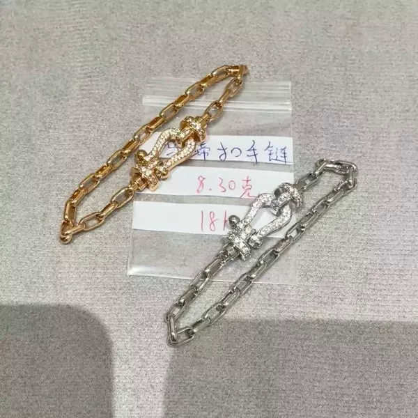 프레드 마제 버클 실버 와이어 팔찌