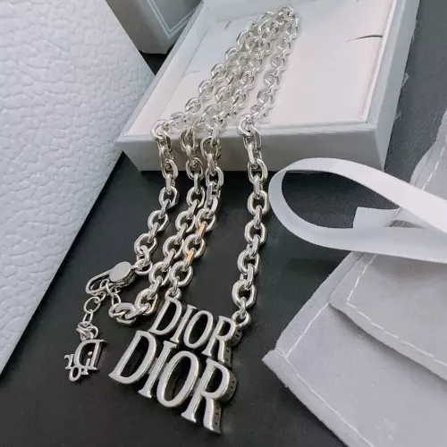 디올 빈티지 체인 장식 목걸이