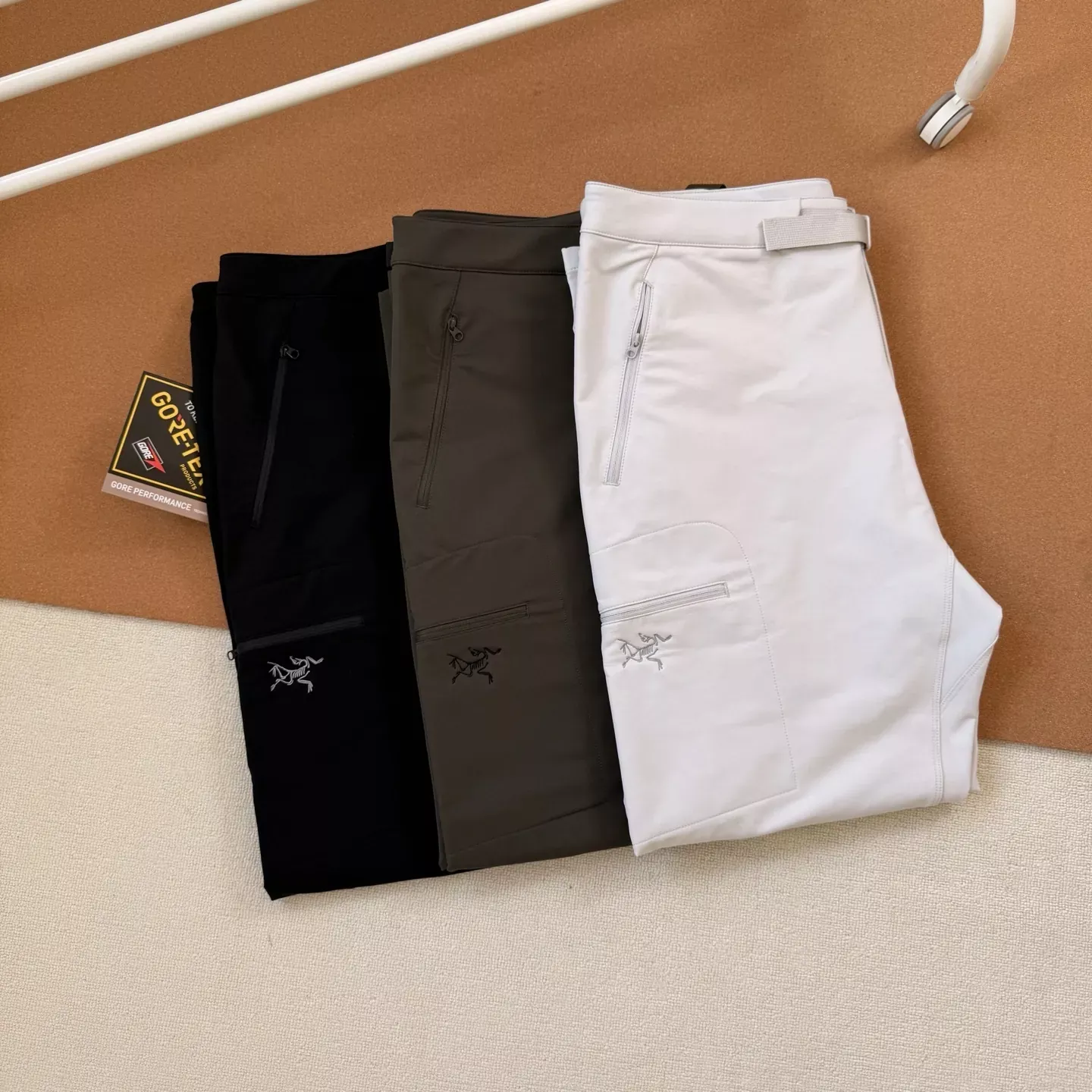 아크테릭스 아웃도어 기능성 소프트쉘 남녀공용 캐쥬얼 팬츠 상세 이미지 7