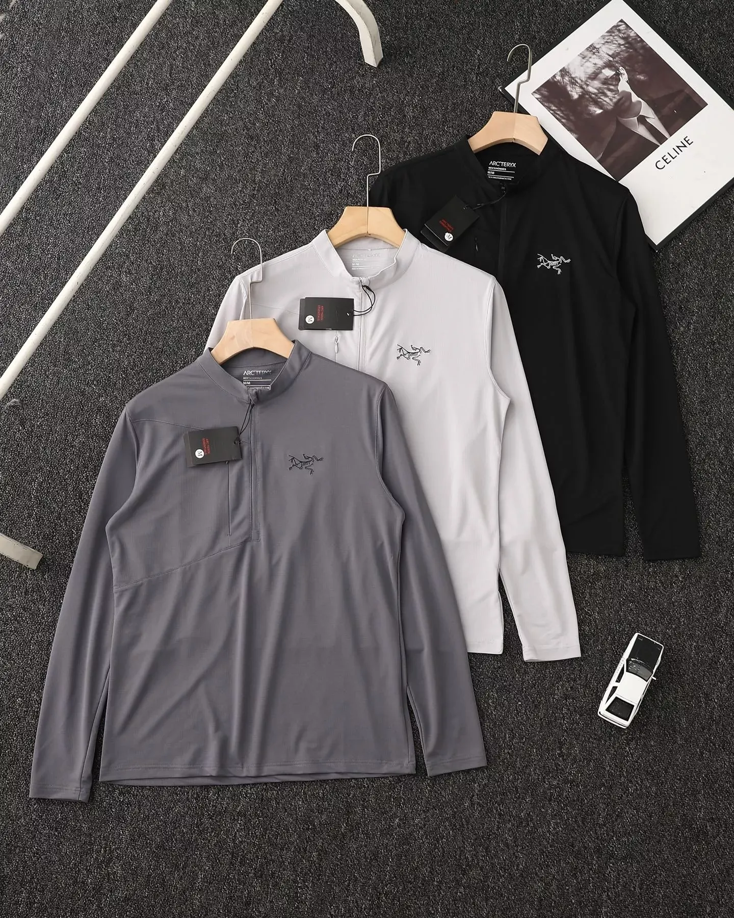 아크테릭스 자수 포켓 아웃도어 남녀공용 긴소매 티셔츠 상세 이미지 1