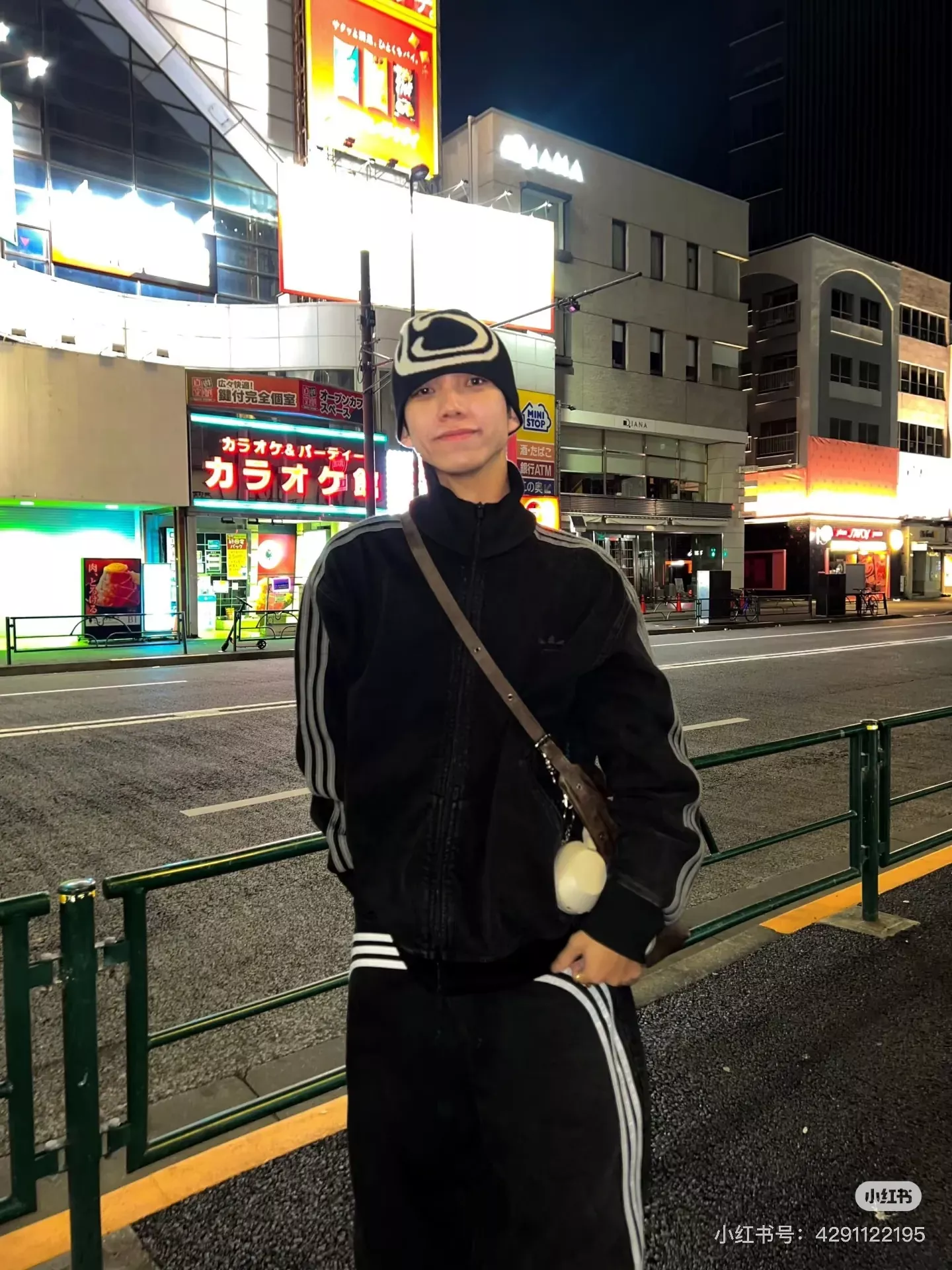 아디다스 복고 워시드 집업 남녀공용 데님 재킷 상세 이미지 34