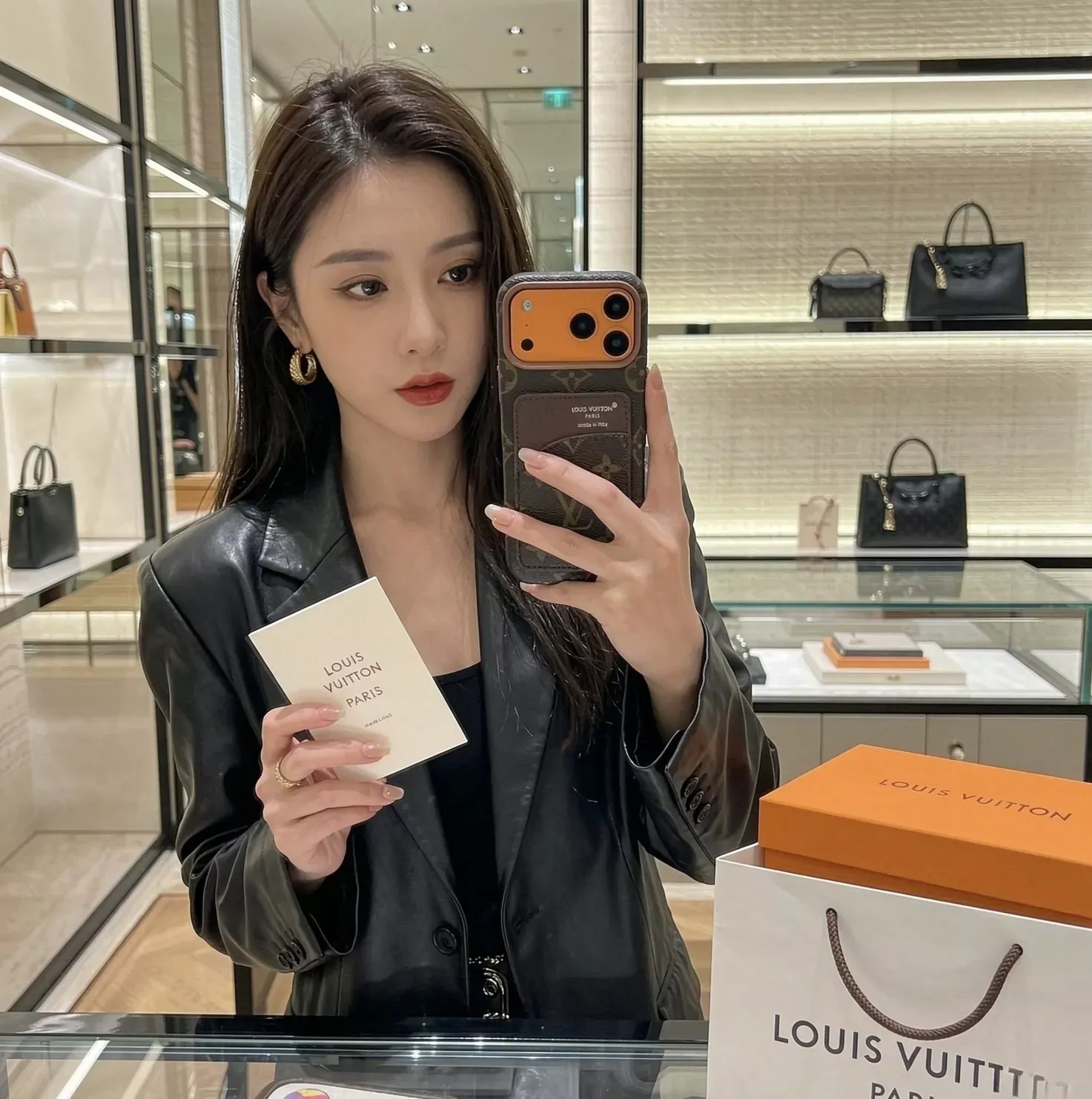 루이비통 모노그램 카드포켓 아이폰 케이스 상세 이미지 9