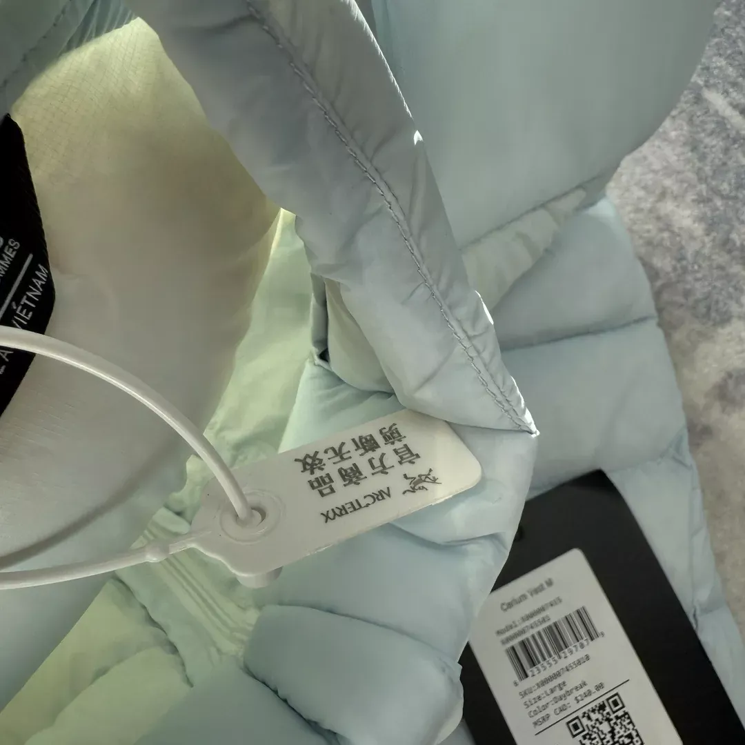 아크테릭스 경량 나일론 지퍼 패딩 조끼 상세 이미지 14