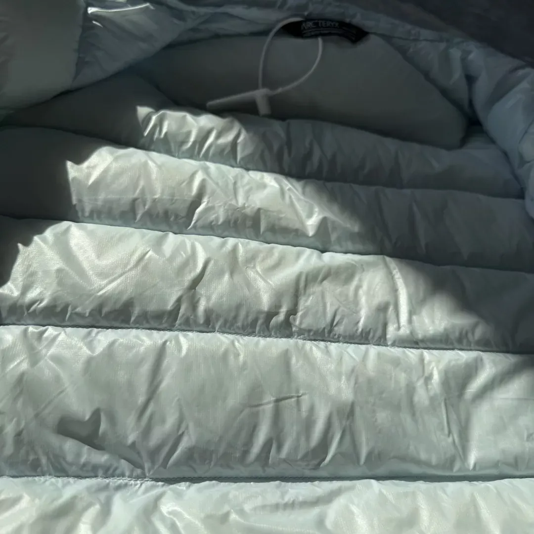 아크테릭스 경량 나일론 지퍼 패딩 조끼 상세 이미지 18