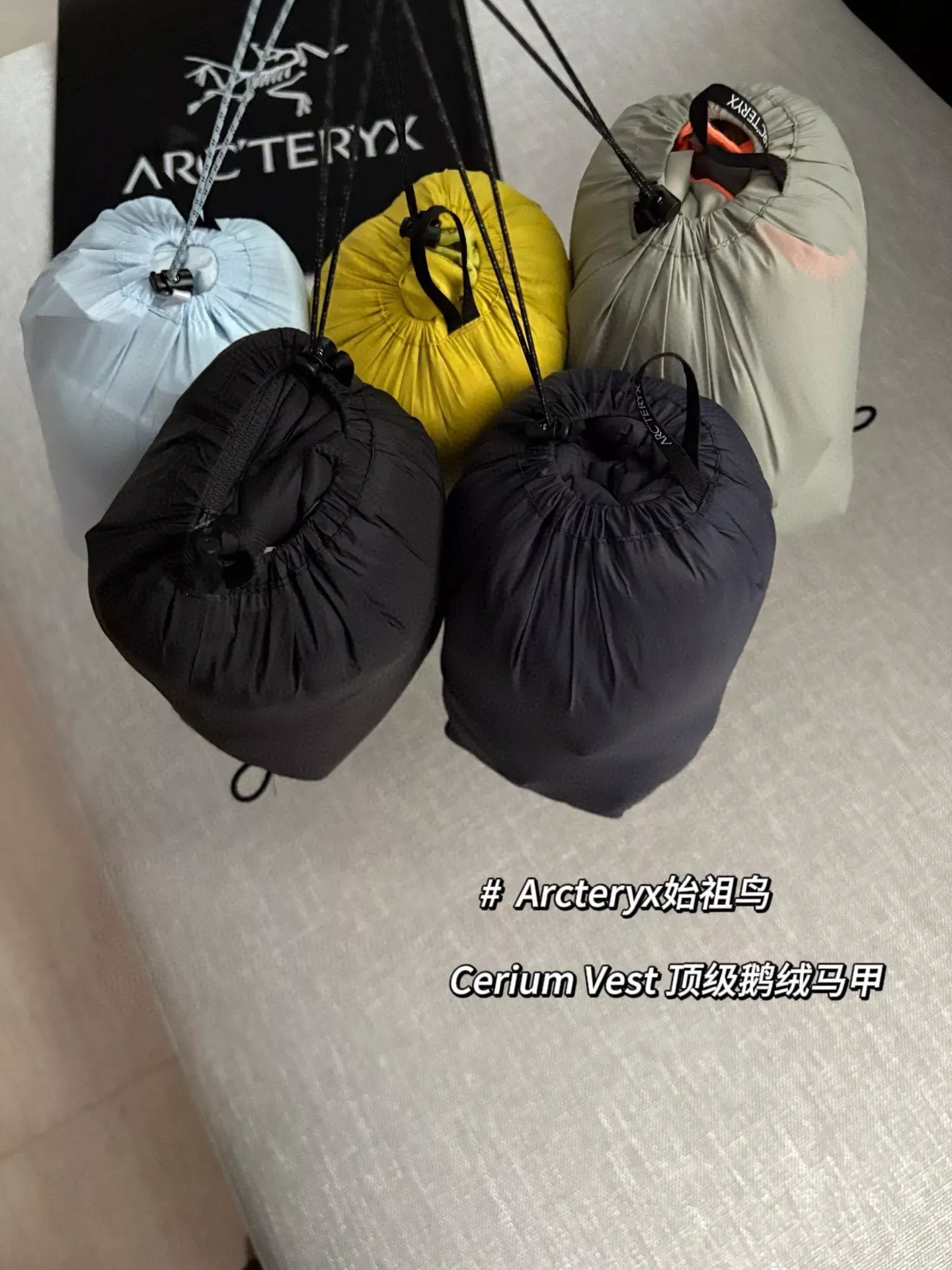 아크테릭스 경량 나일론 지퍼 패딩 조끼 상세 이미지 28
