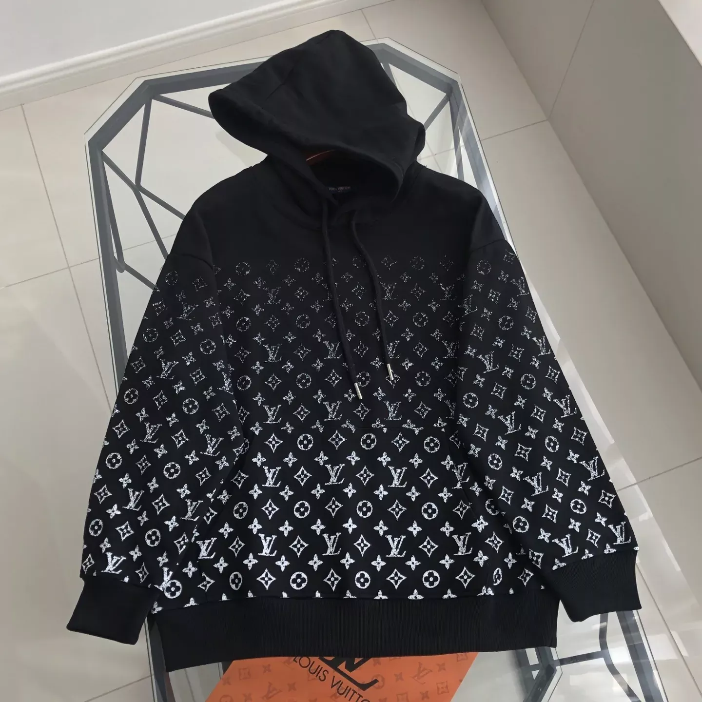 루이비통 로고 프린트 코튼 후드 남녀공용 후드 티셔츠 상세 이미지 1