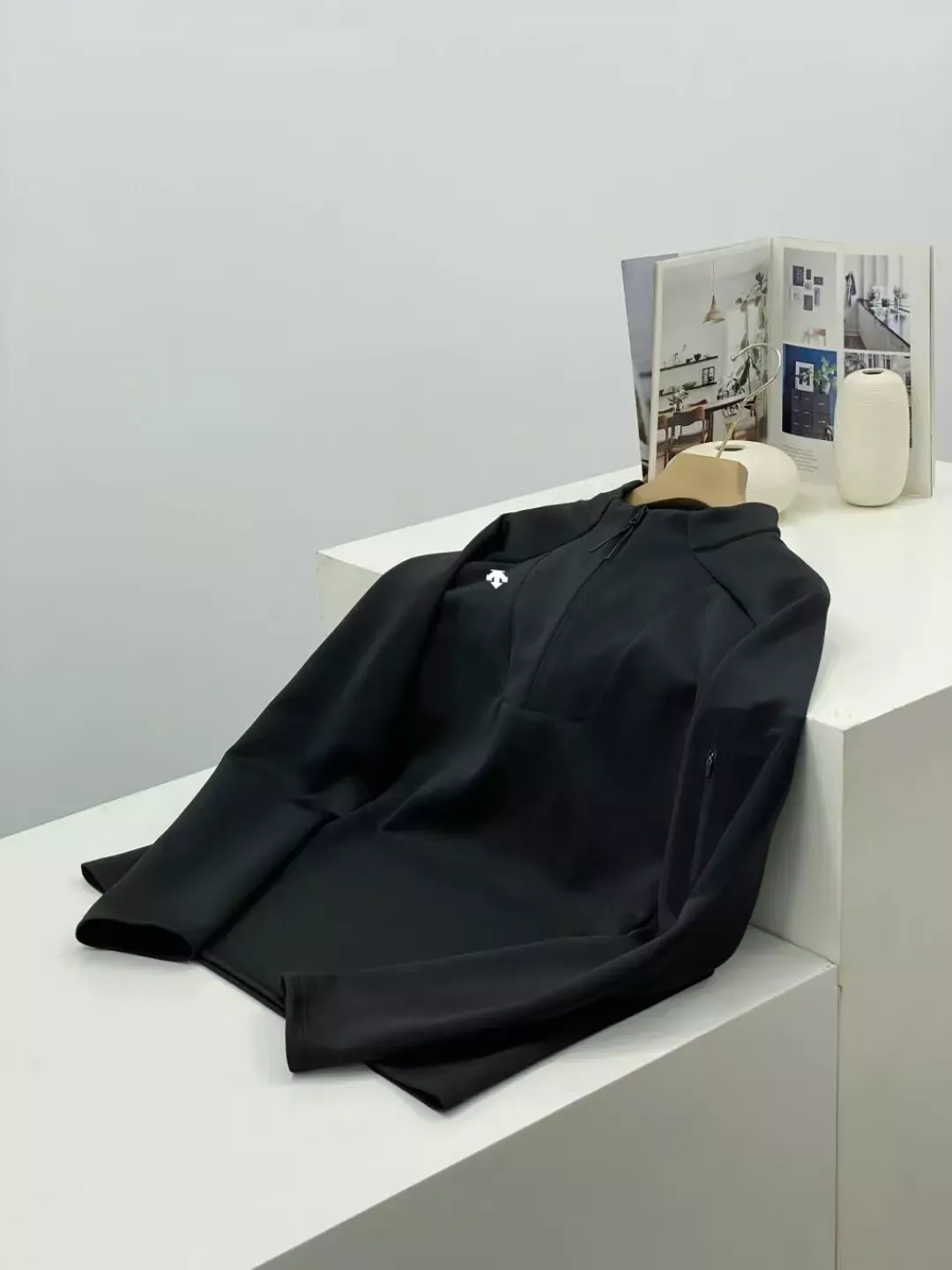 데상트 반집업 기능성 남녀공용 긴소매 티셔츠 상세 이미지 8