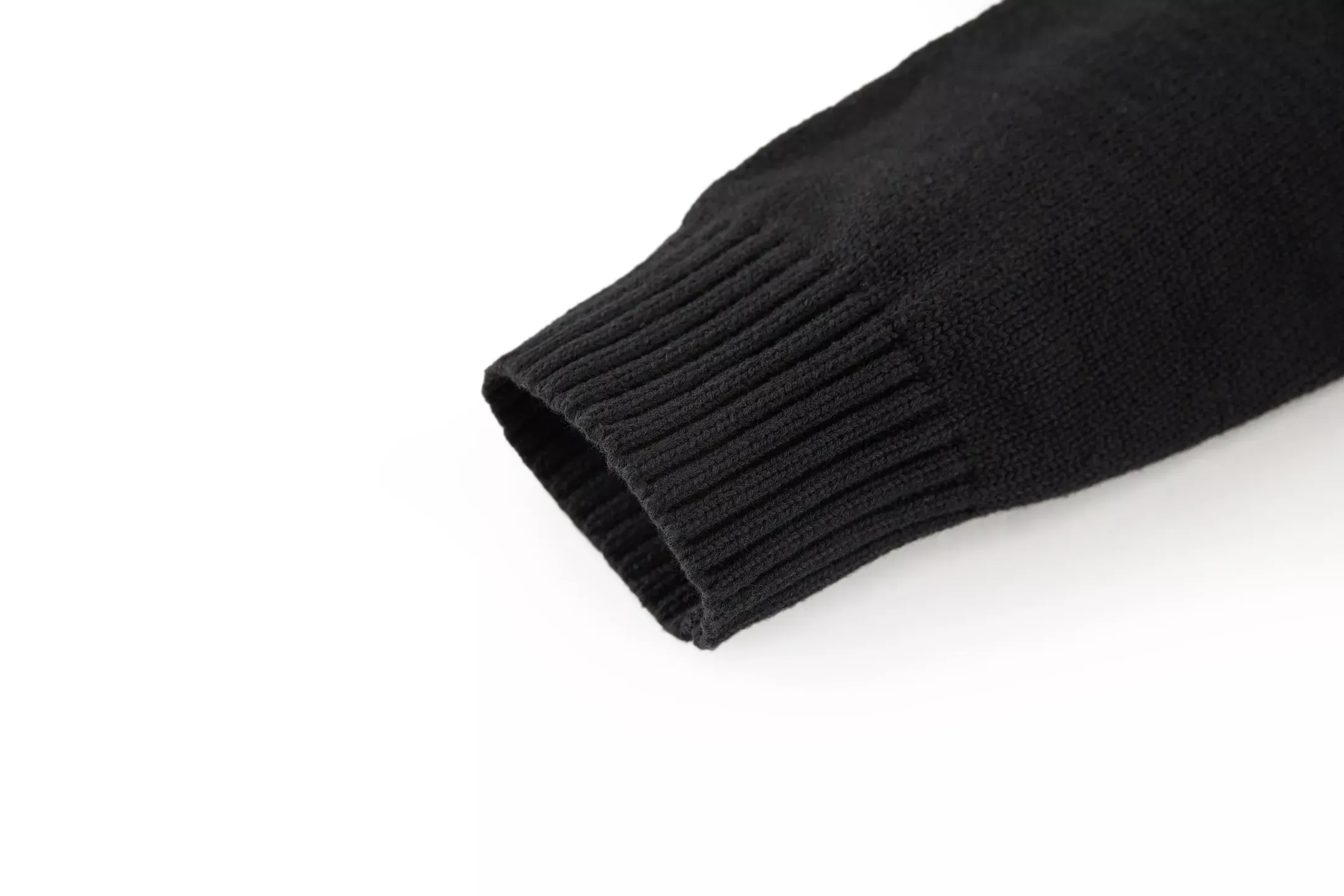 몽클레어 복합 가죽 로고 긴소매 남녀공용 긴소매 니트 상세 이미지 8
