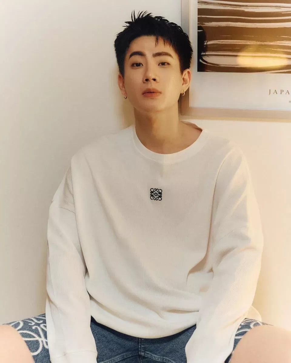로에베 자수 로고 리브 남녀공용 긴소매 티셔츠 상세 이미지 18