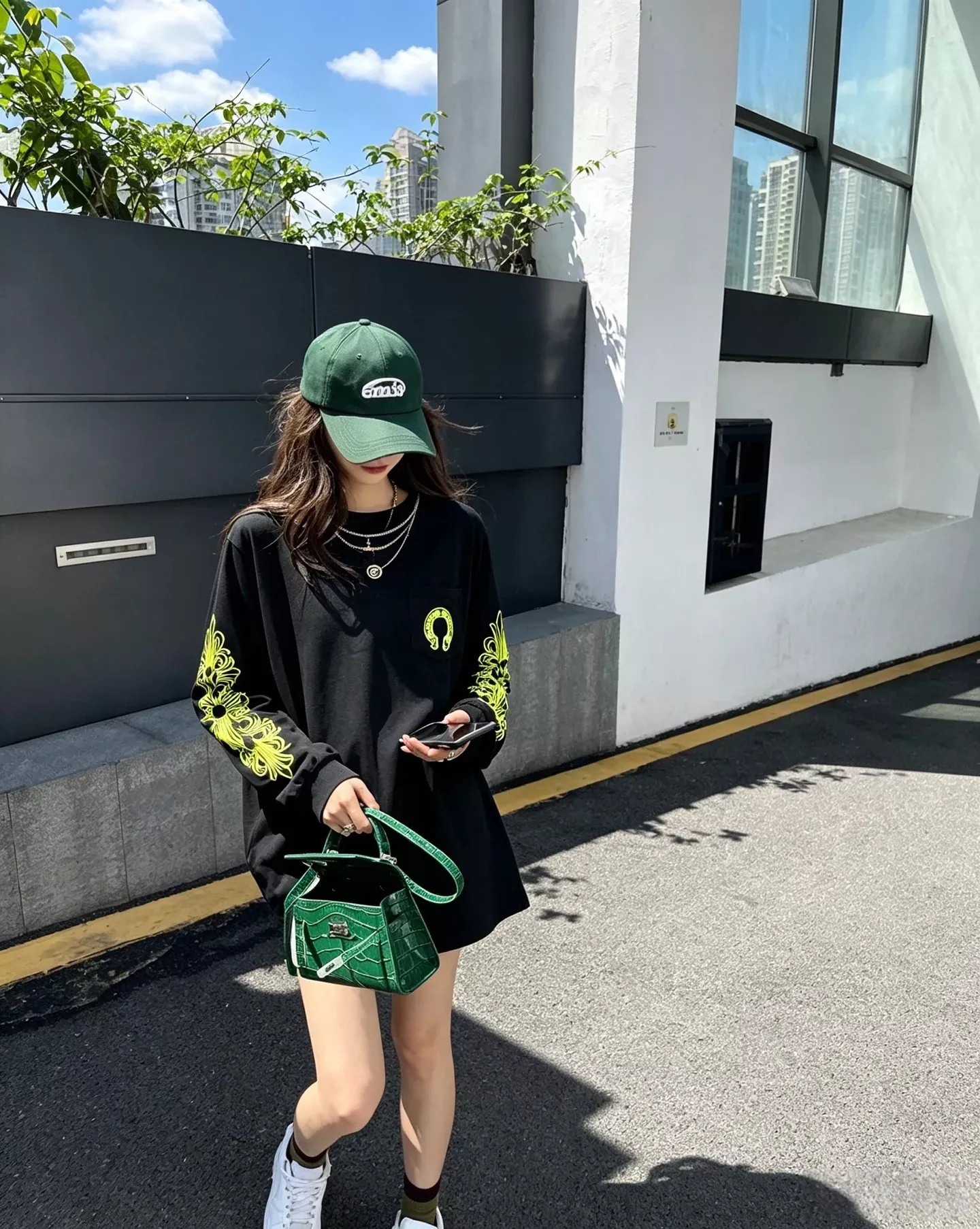 크롬하츠 형광 프린트 루즈핏 남녀공용 긴소매 티셔츠 상세 이미지 14