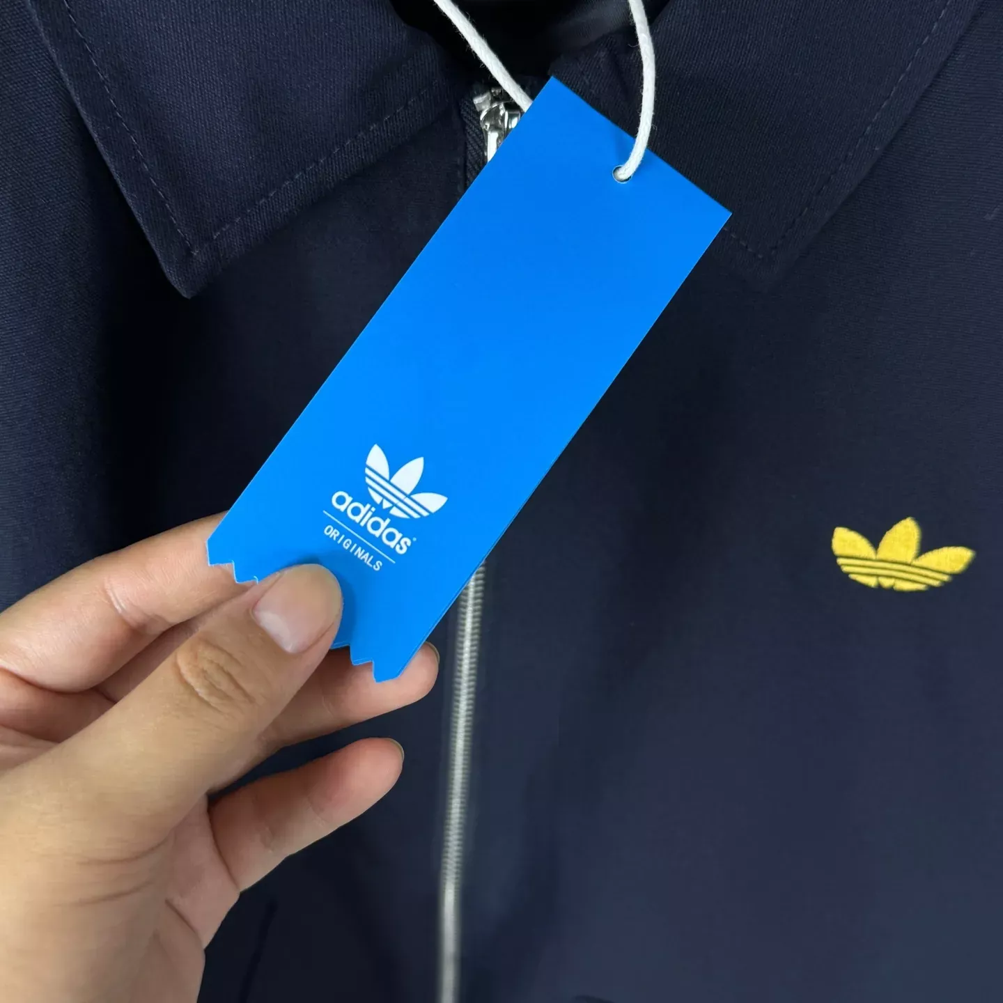 아디다스 자수 로고 공항 점퍼 남녀공용 집업 재킷 상세 이미지 4