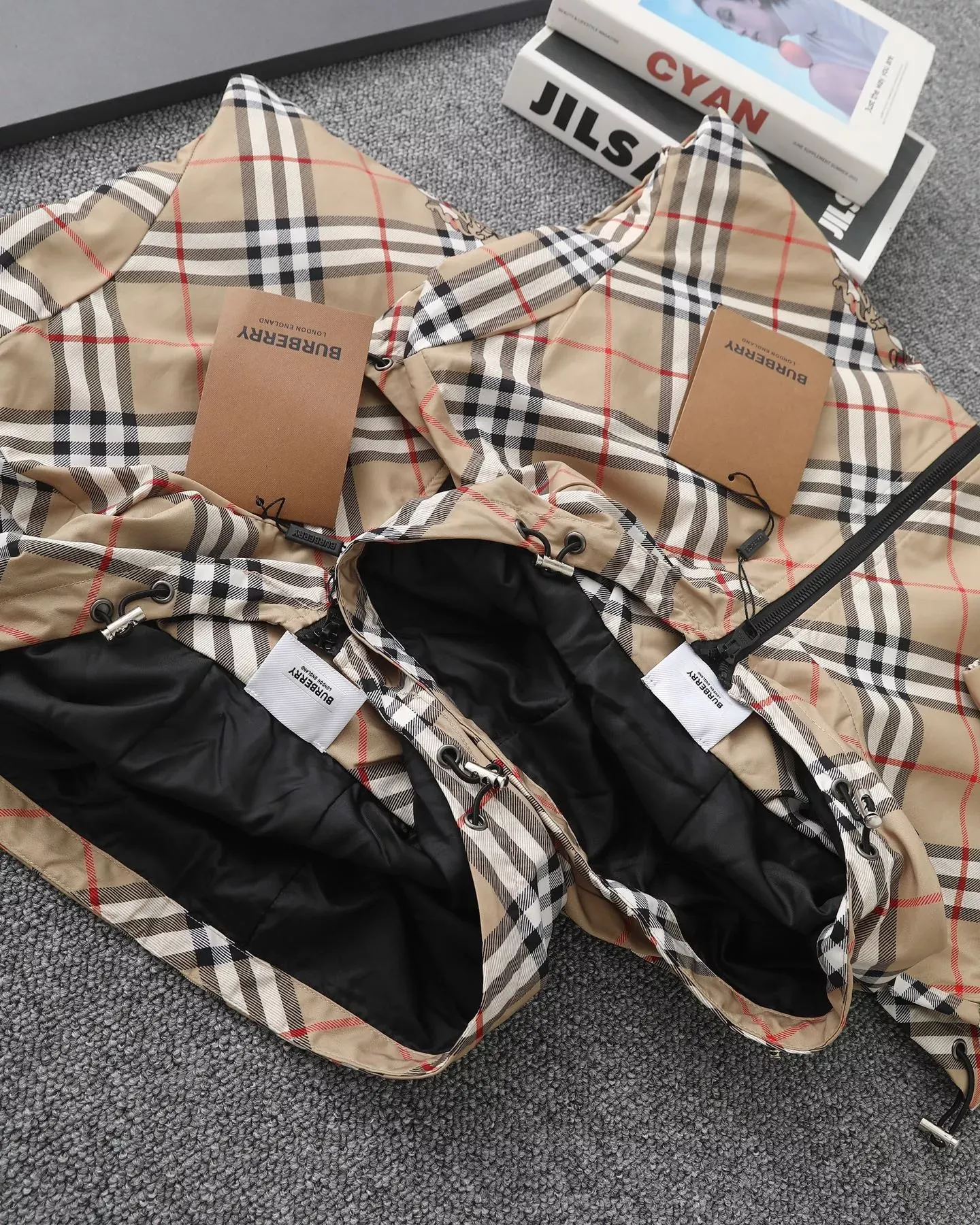 버버리 체크 프린트 후드 남녀공용 후드 재킷 상세 이미지 9
