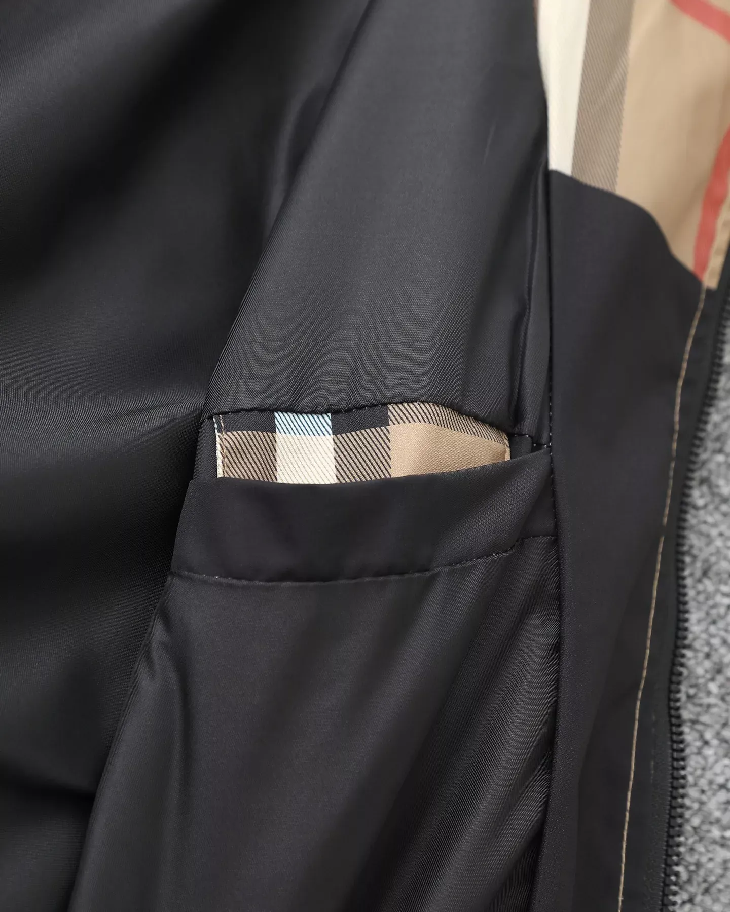버버리 체크 배색 전후 로고 남녀공용 후드 재킷 상세 이미지 25