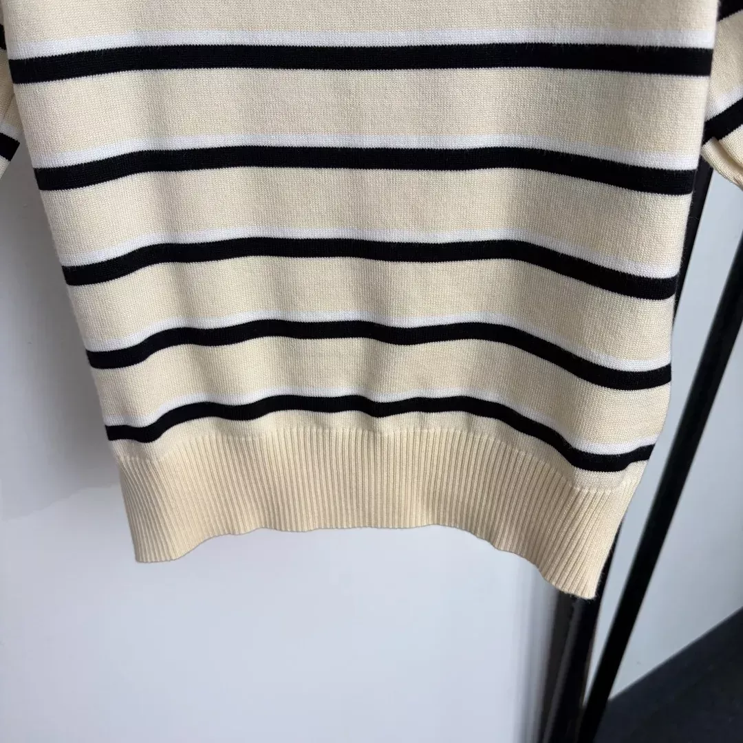 샤넬 로고 자수 스트라이프 여성용 반소매 니트 상세 이미지 4