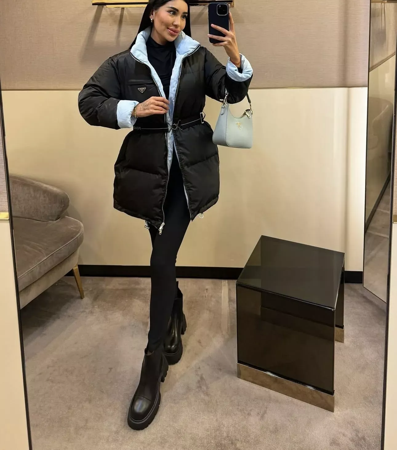 프라다 반집업 허리 스트링 여성용 미들 패딩 상세 이미지 12