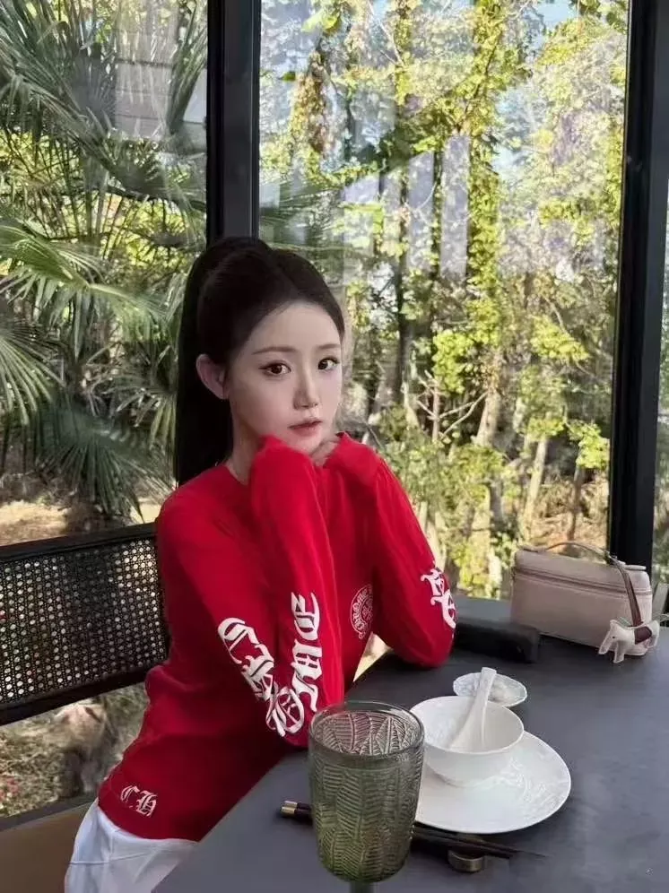 크롬하츠 십자가 포켓 순면 여성용 긴소매 티셔츠 상세 이미지 13