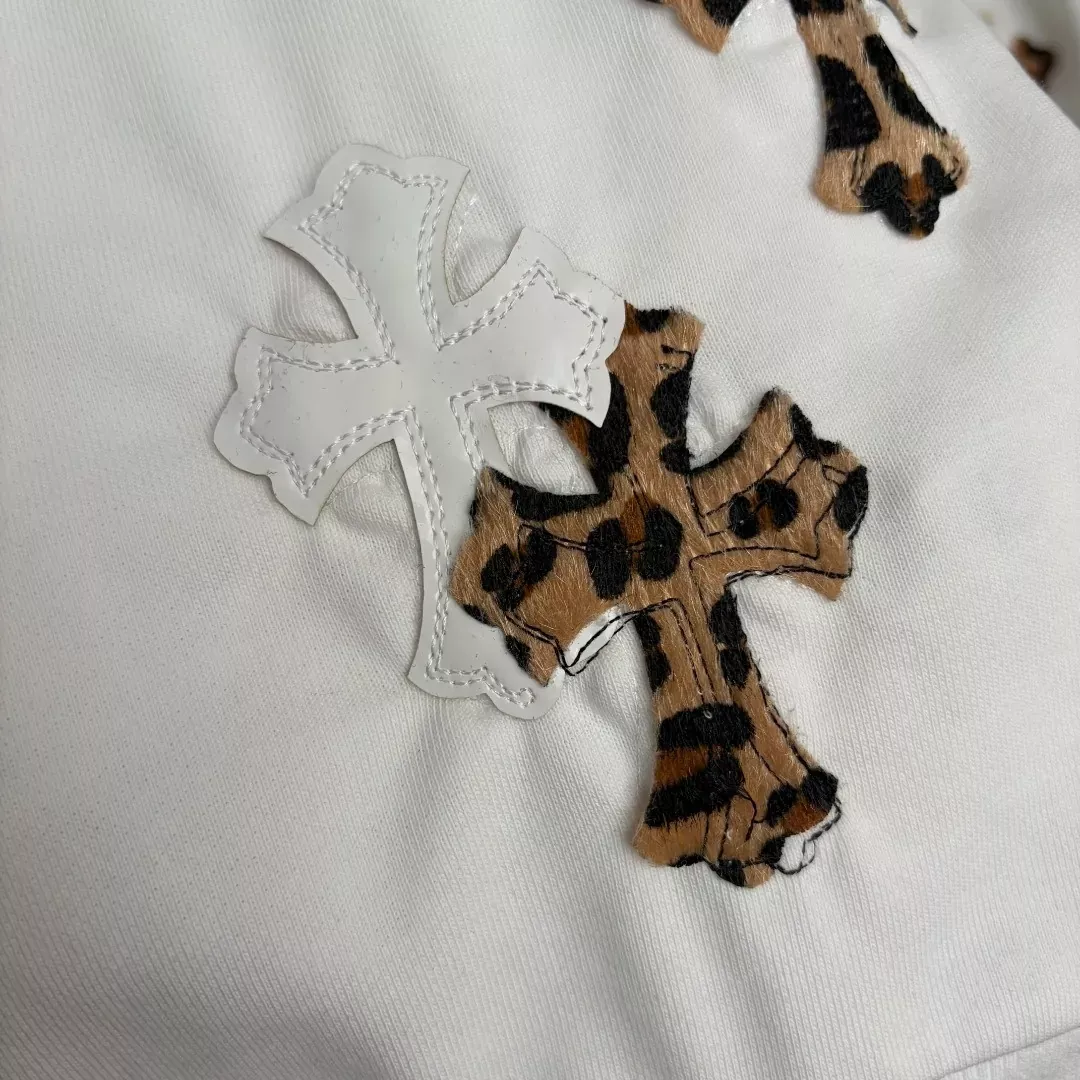 크롬하츠 레오파드 십자가 반집업 여성용 긴소매 티셔츠 상세 이미지 4