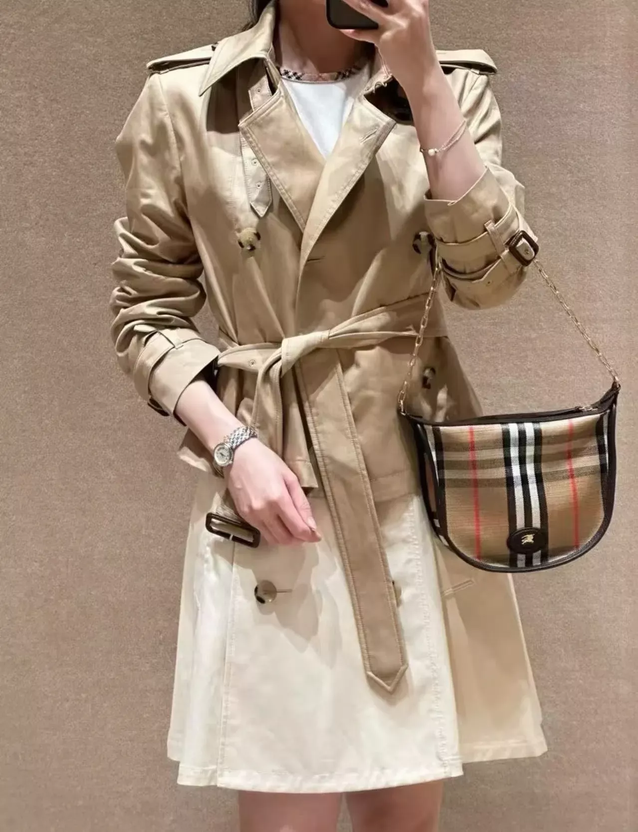 버버리 더블브레스트 벨트 여성용 쇼트 코트 상세 이미지 39