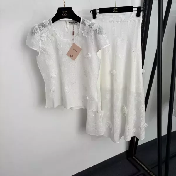 미우미우 입체 플라워 자카드 여성용 투피스