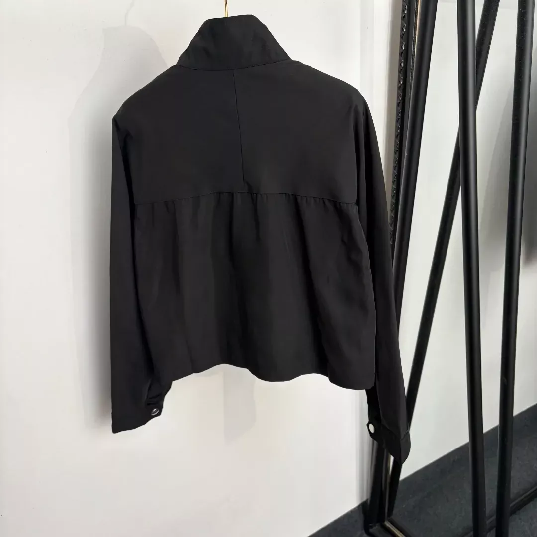 프라다 빅포켓 스탠드 칼라 여성용 쇼트 코트 상세 이미지 11