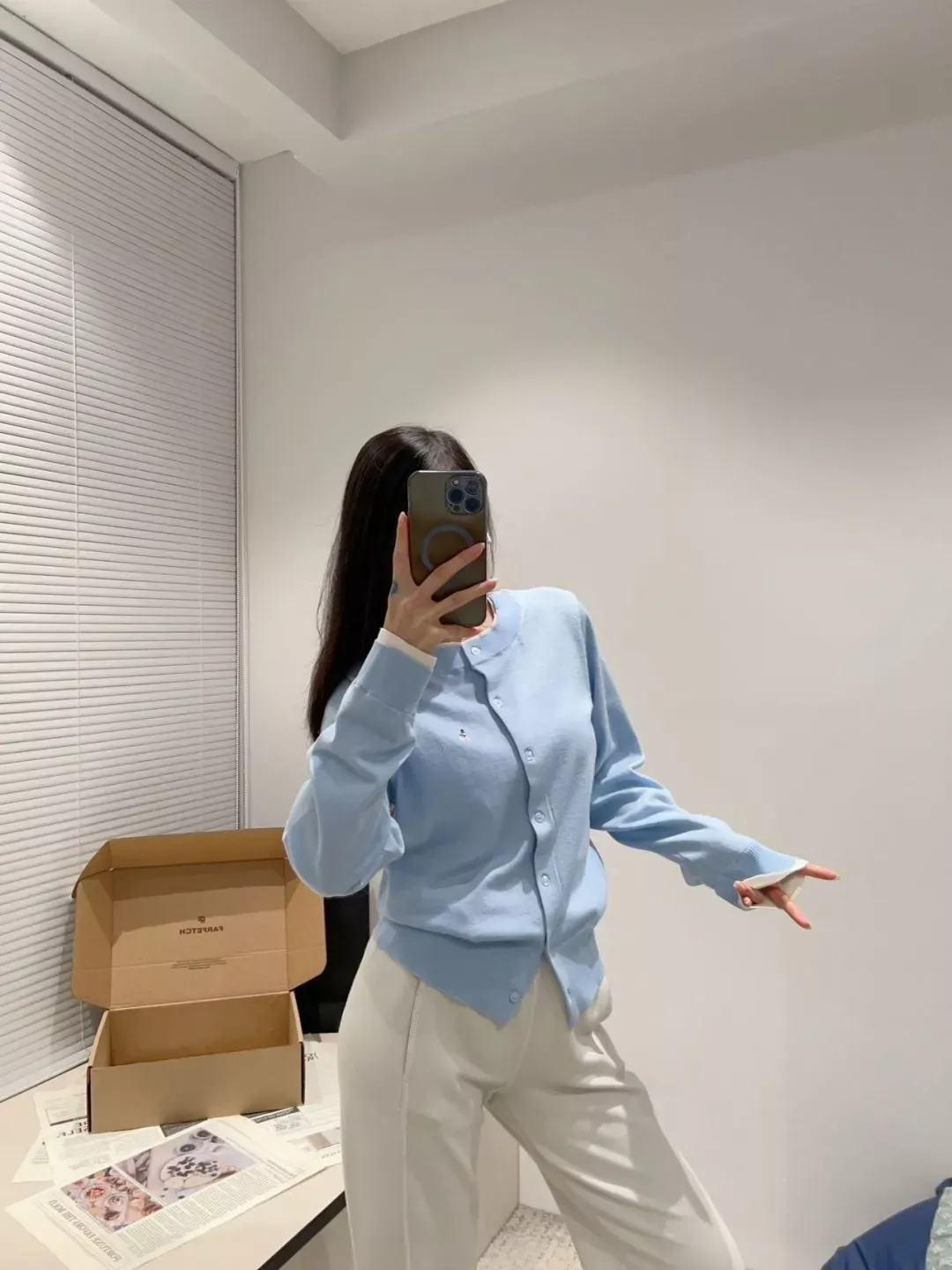 헤지스 배색 레이어드 여성용 긴소매 가디건 상세 이미지 50