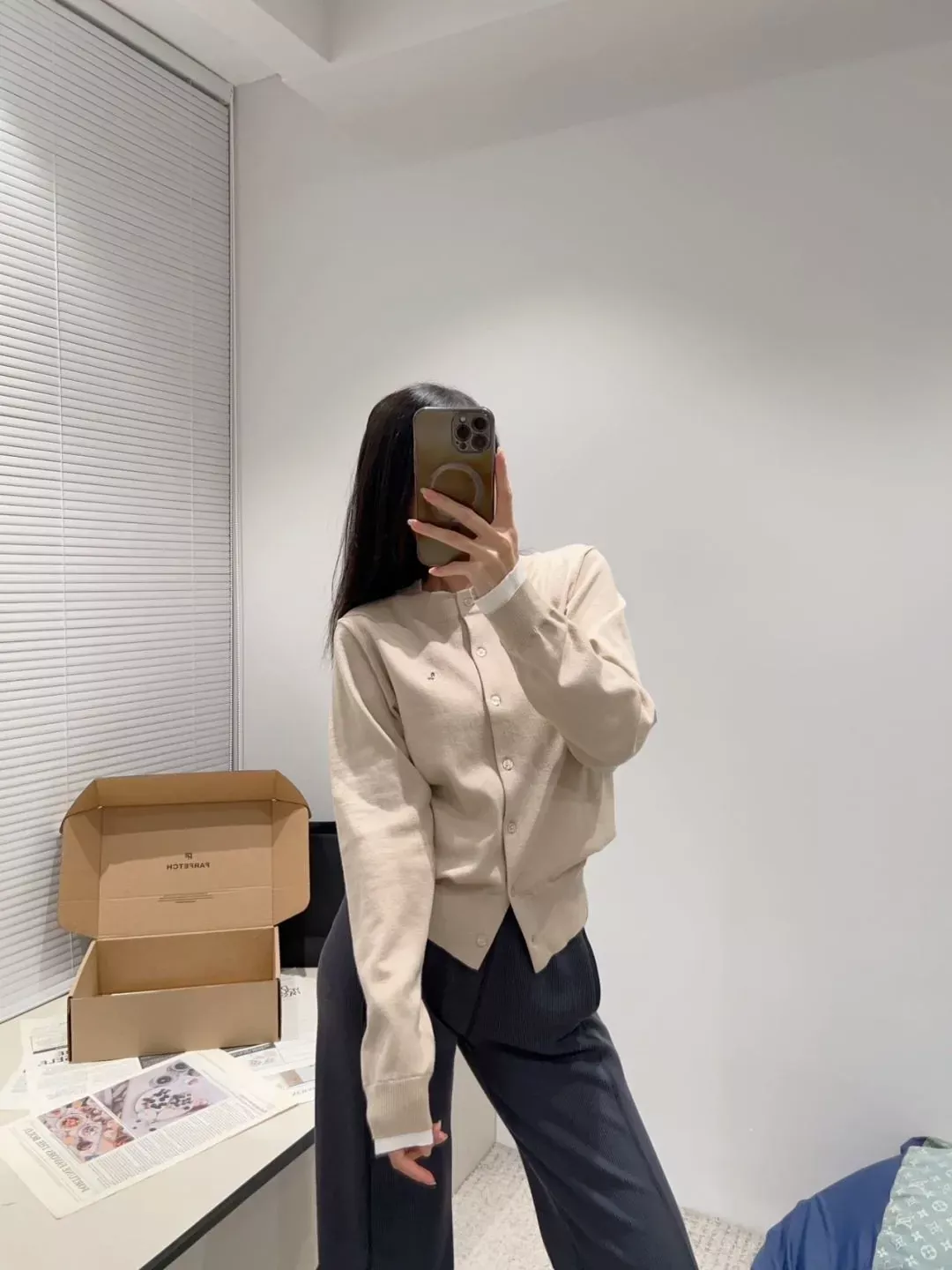 헤지스 배색 레이어드 여성용 긴소매 가디건 상세 이미지 53