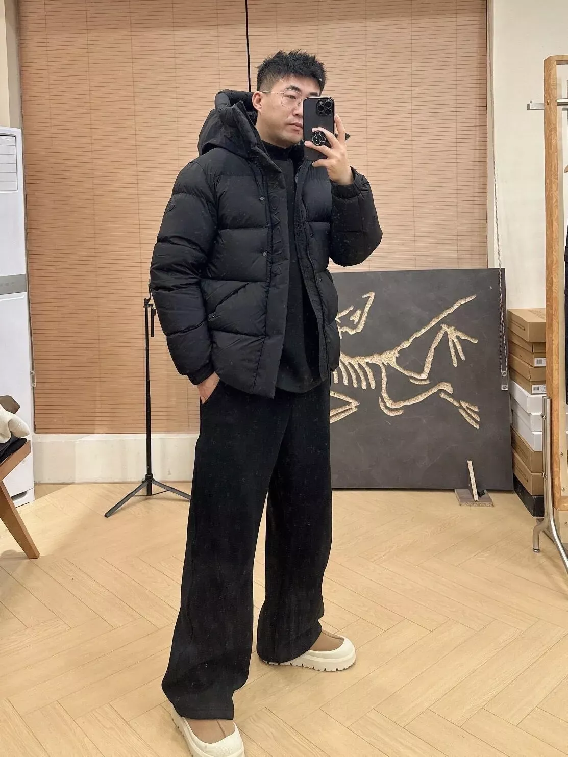 몽클레어 후드 쇼트 다운 남녀공용 쇼트 패딩 상세 이미지 35