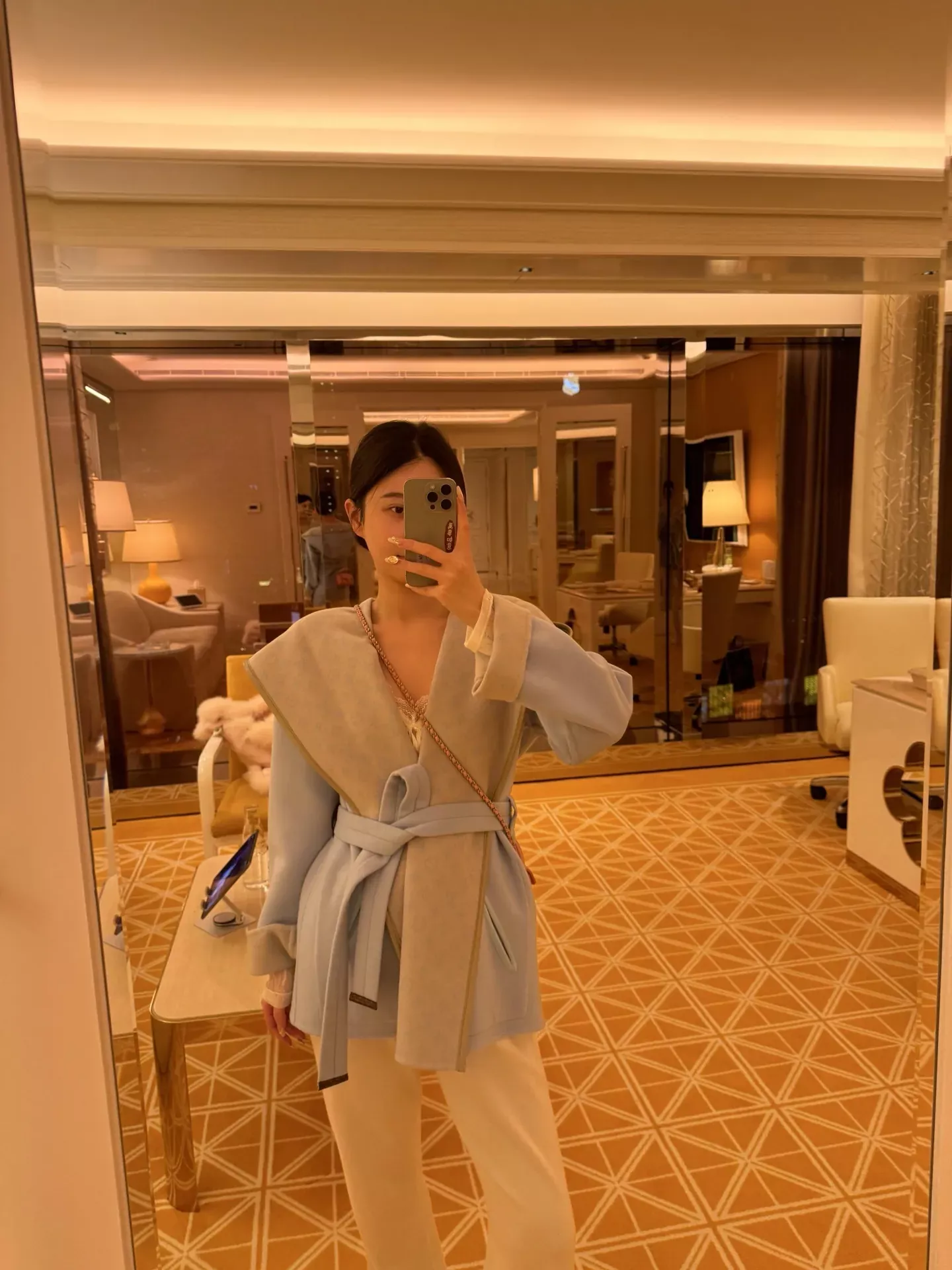 루이비통 랩 스타일 후드 여성용 쇼트 코트 상세 이미지 19