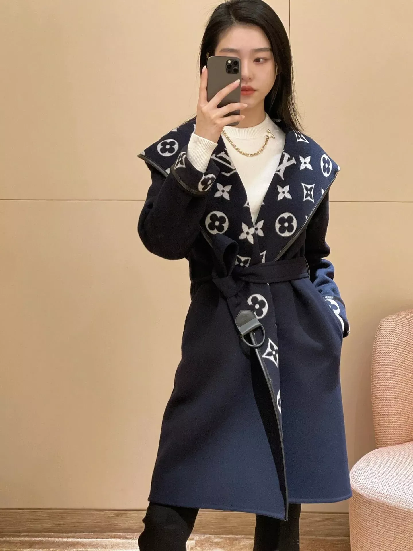 루이비통 랩 스타일 후드 여성용 롱 코트 상세 이미지 20