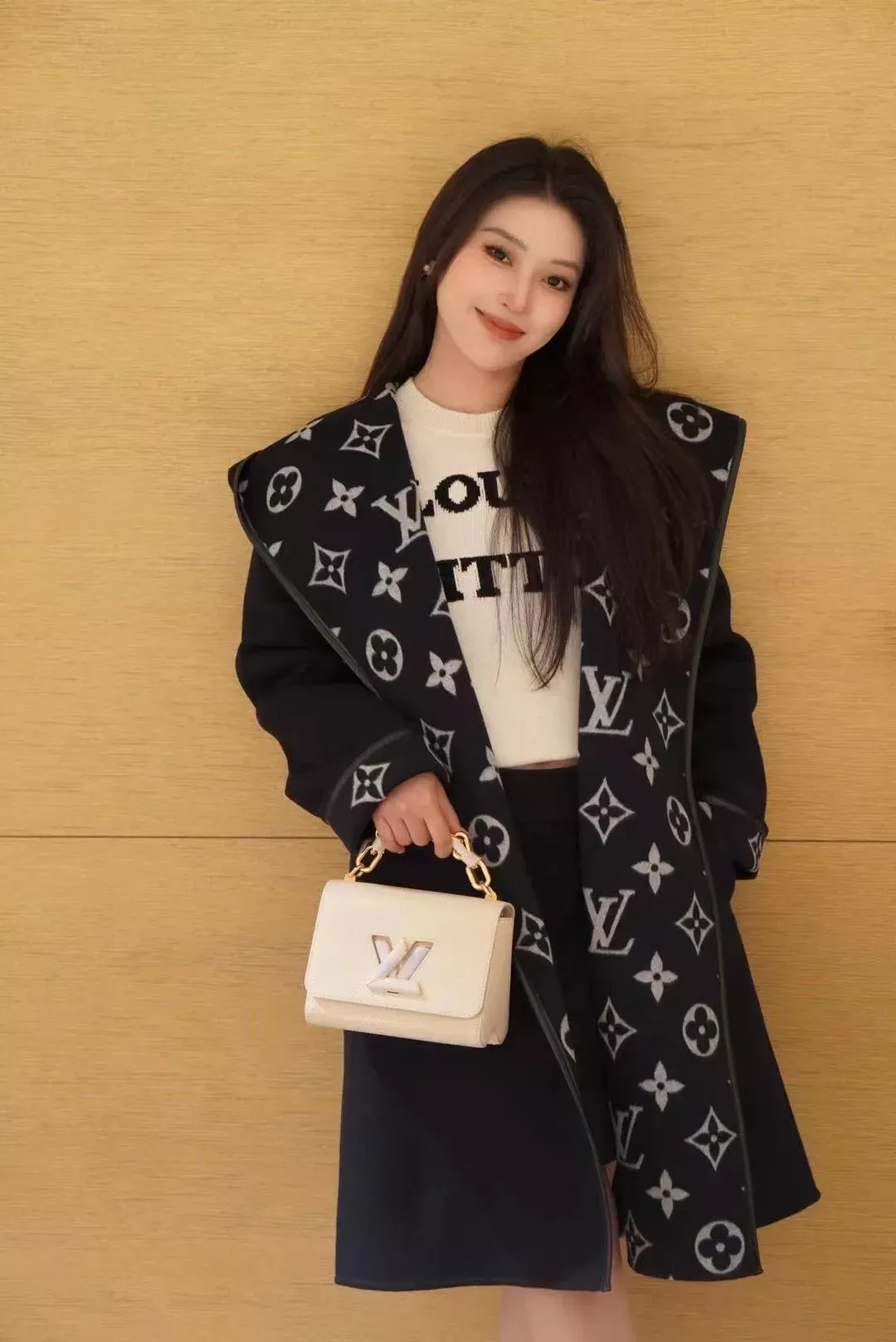 루이비통 랩 스타일 후드 여성용 롱 코트 상세 이미지 22