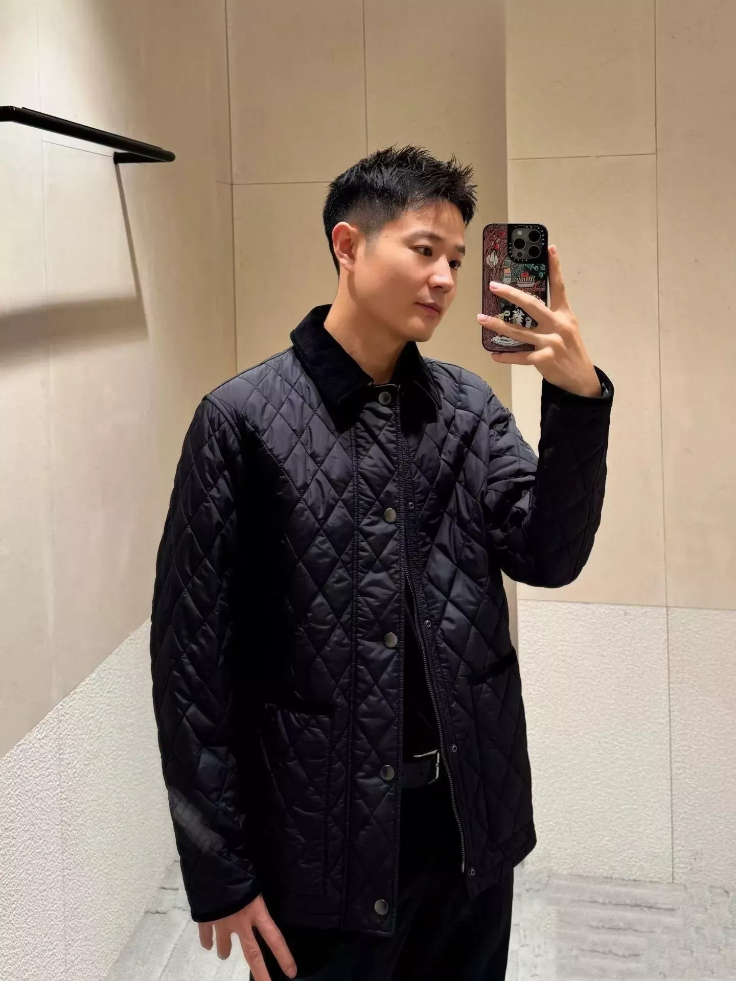 버버리 퀼팅 나일론 남녀공용 버튼 재킷 상세 이미지 36