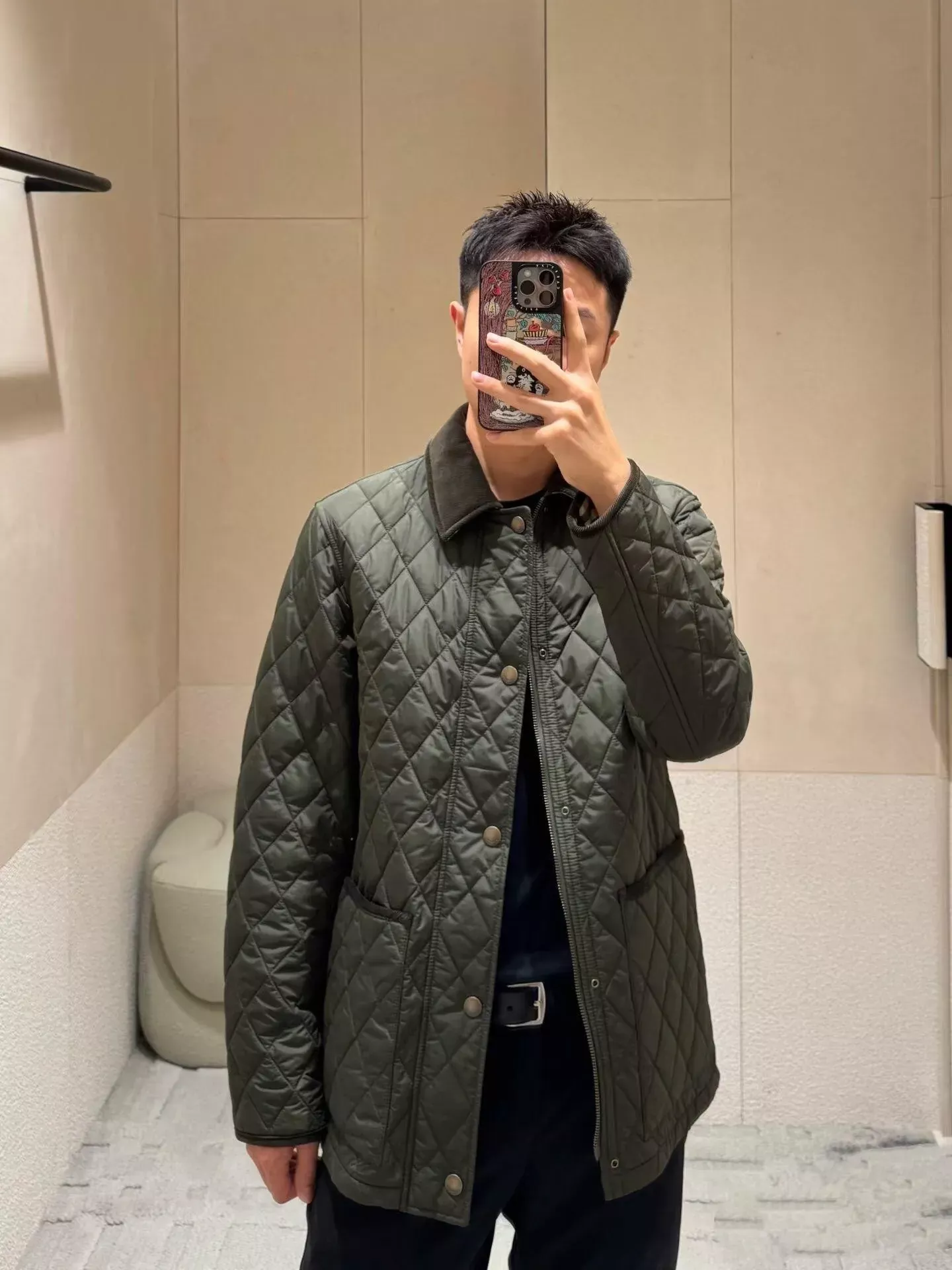 버버리 퀼팅 나일론 남녀공용 버튼 재킷 상세 이미지 40