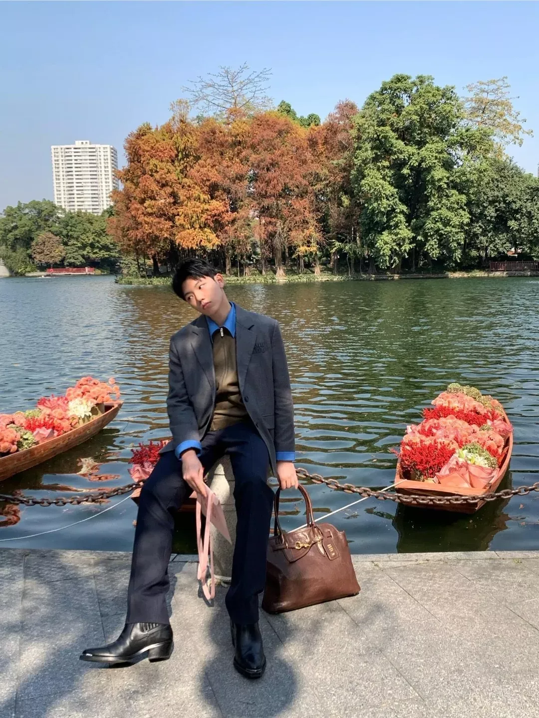 미우미우 탈부착 소매 울 남녀공용 정장 재킷 상세 이미지 22