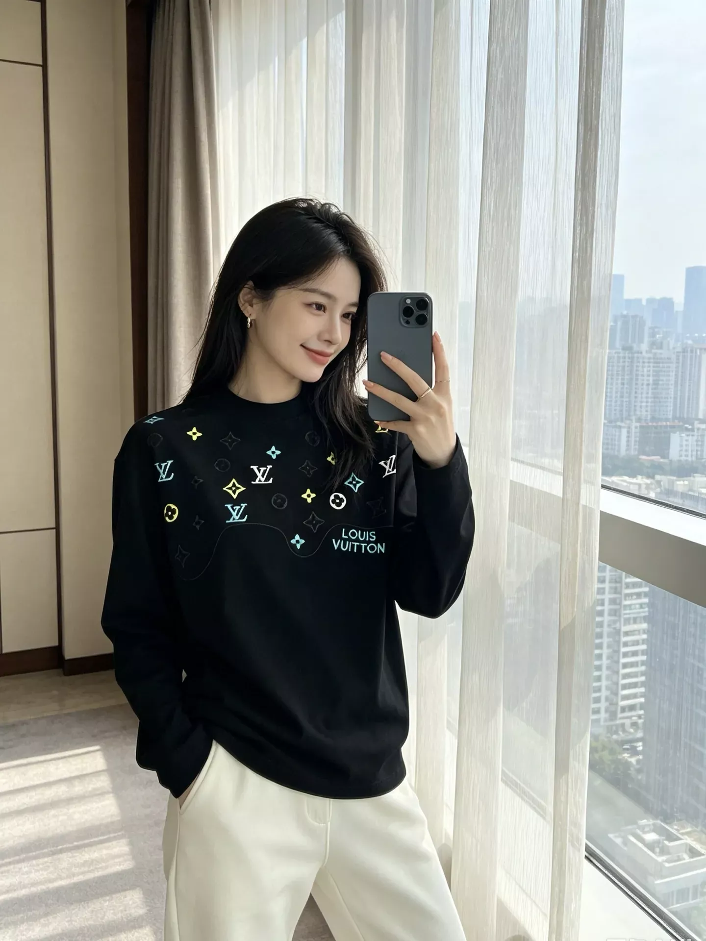 루이비통 자수 루즈핏 남녀공용 긴소매 티셔츠 상세 이미지 16