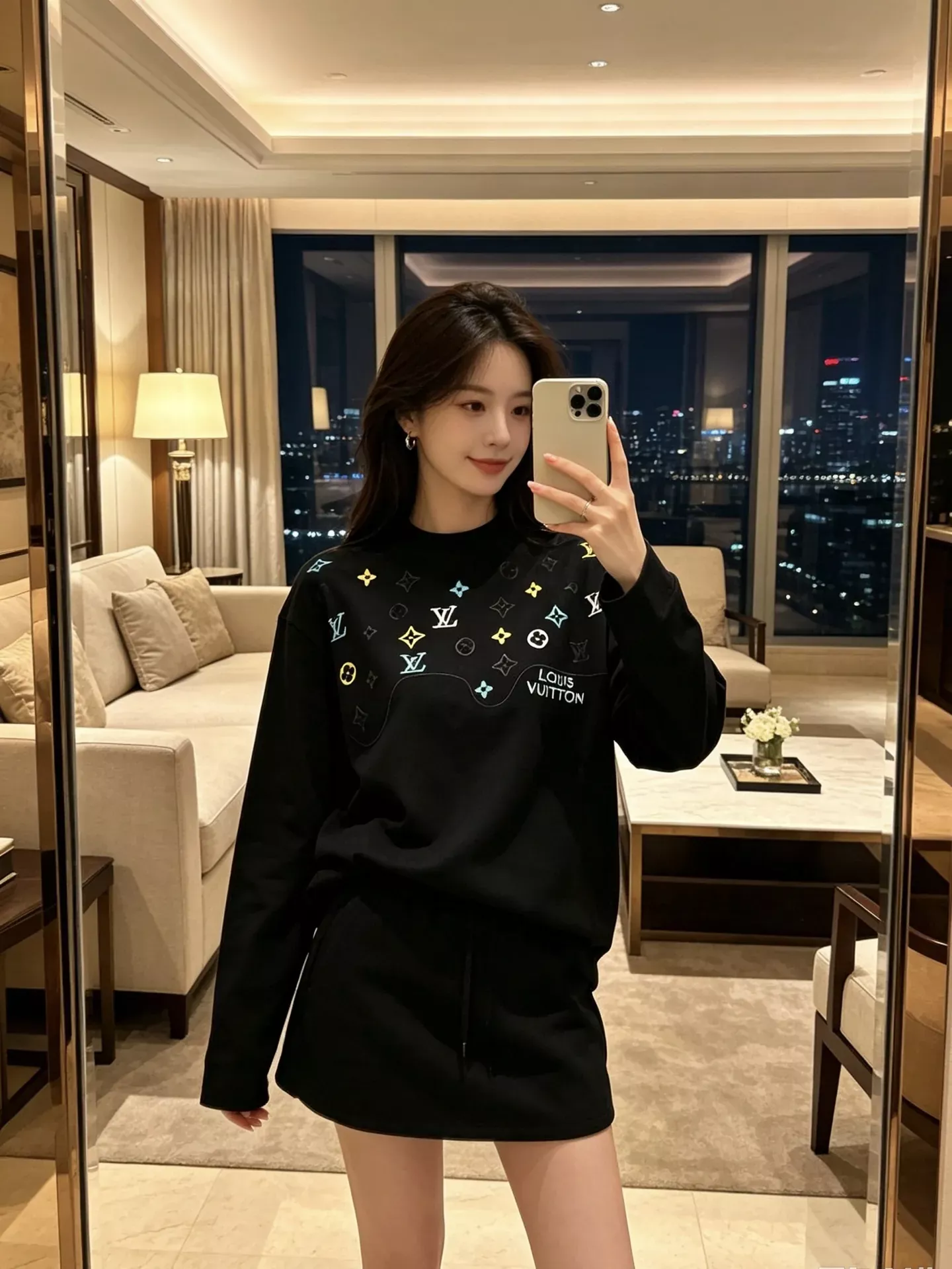 루이비통 자수 루즈핏 남녀공용 긴소매 티셔츠 상세 이미지 17