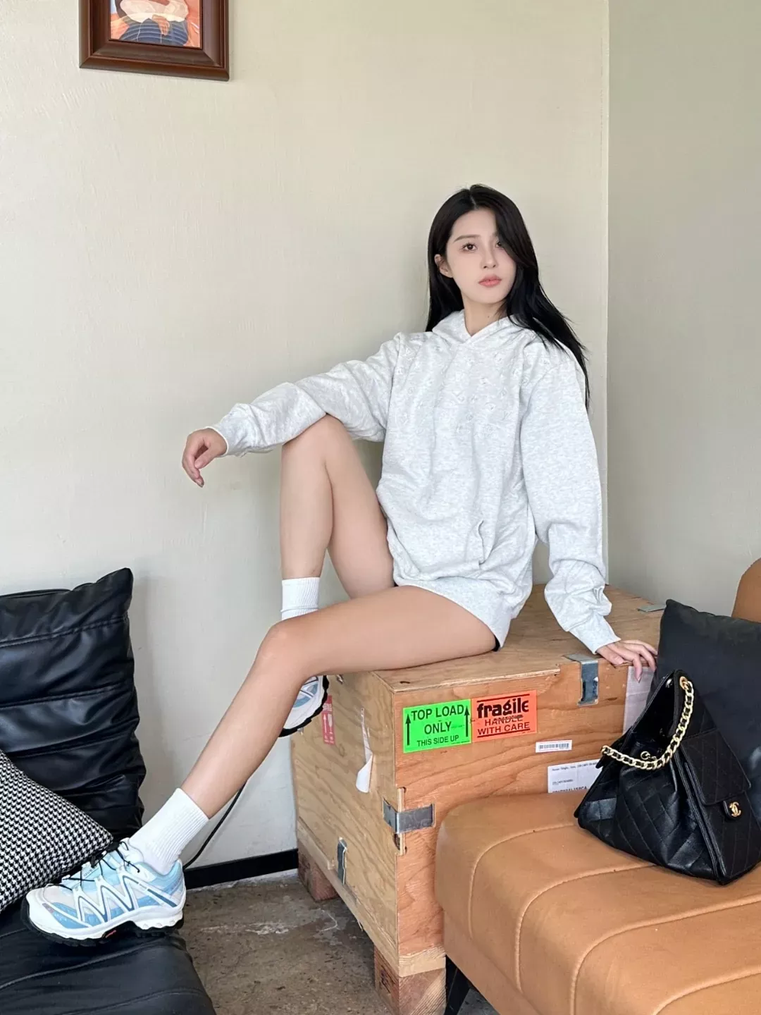 루이비통 암문 모노그램 자수 남녀공용 후드 티셔츠 상세 이미지 16