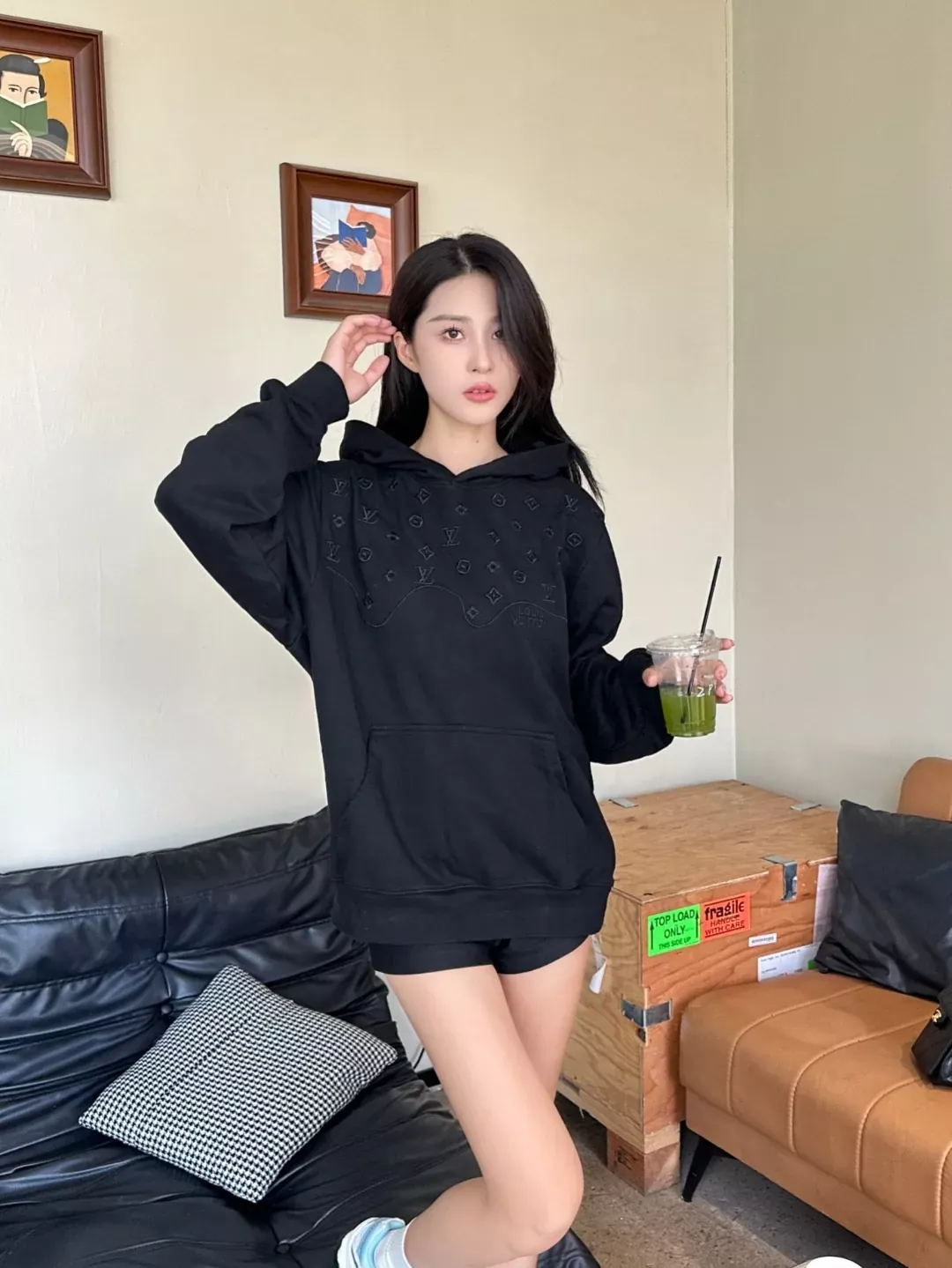 루이비통 암패턴 자수 배색 남녀공용 후드 티셔츠 상세 이미지 14