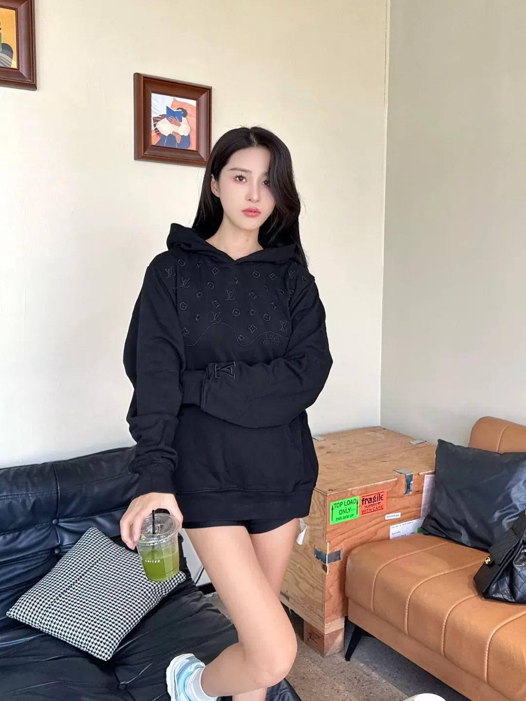 루이비통 암패턴 자수 배색 남녀공용 후드 티셔츠 상세 이미지 15
