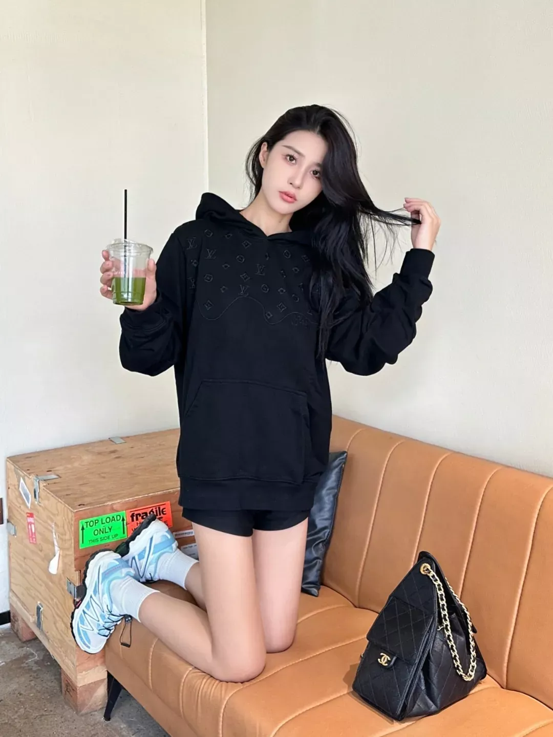 루이비통 암패턴 자수 배색 남녀공용 후드 티셔츠 상세 이미지 16