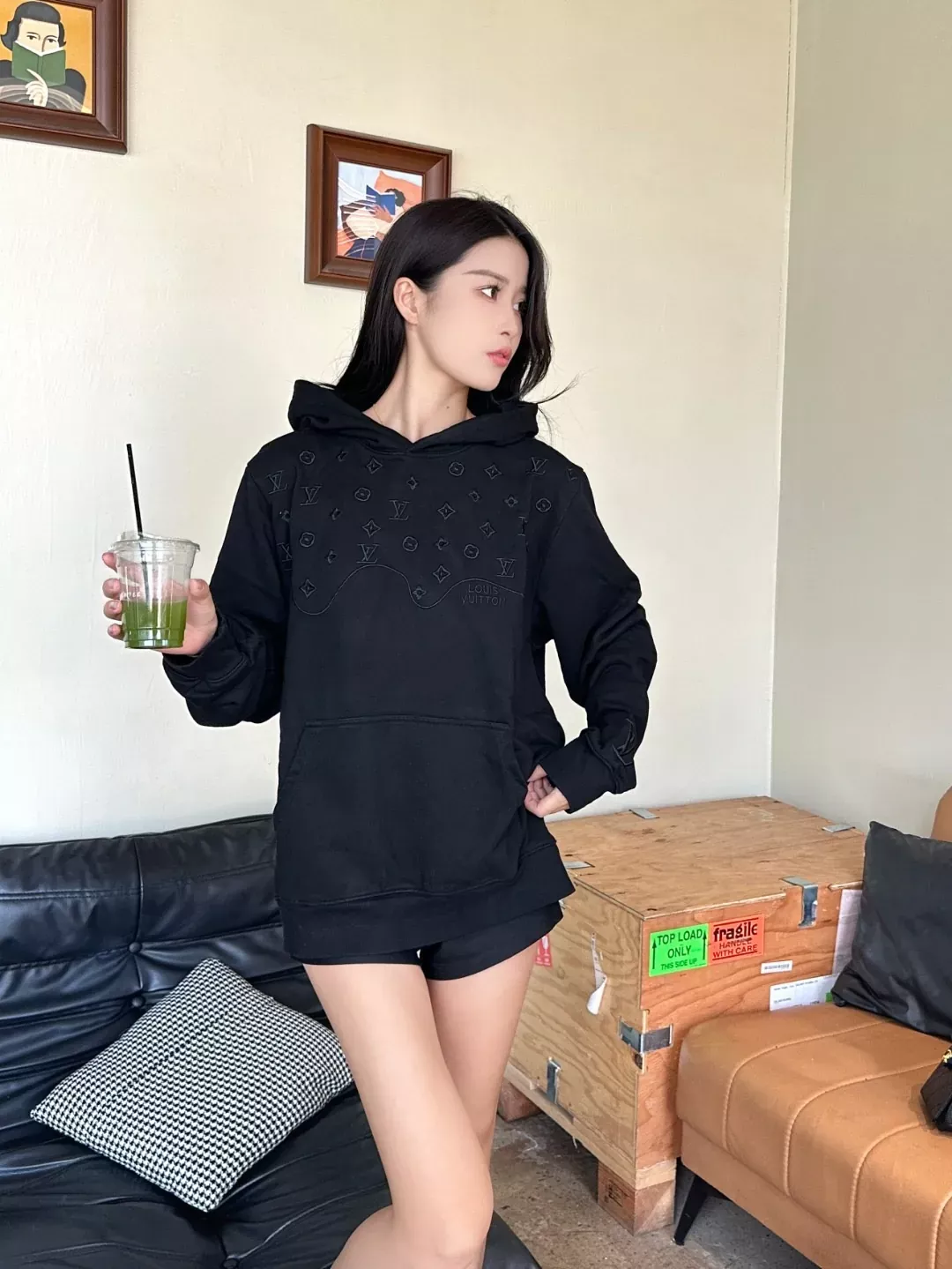 루이비통 암패턴 자수 배색 남녀공용 후드 티셔츠 상세 이미지 20
